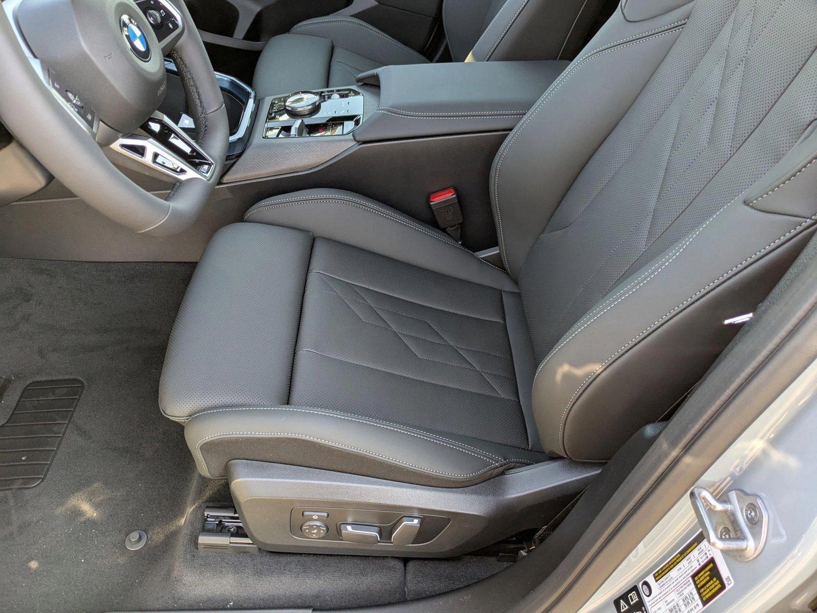 2025 BMW X3 30 xDrive photo 4
