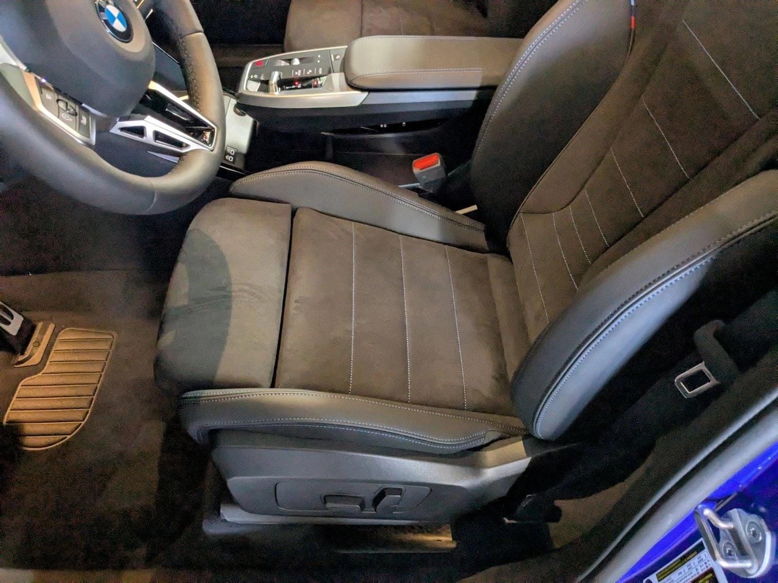 2025 BMW X1 xDrive28i photo 4