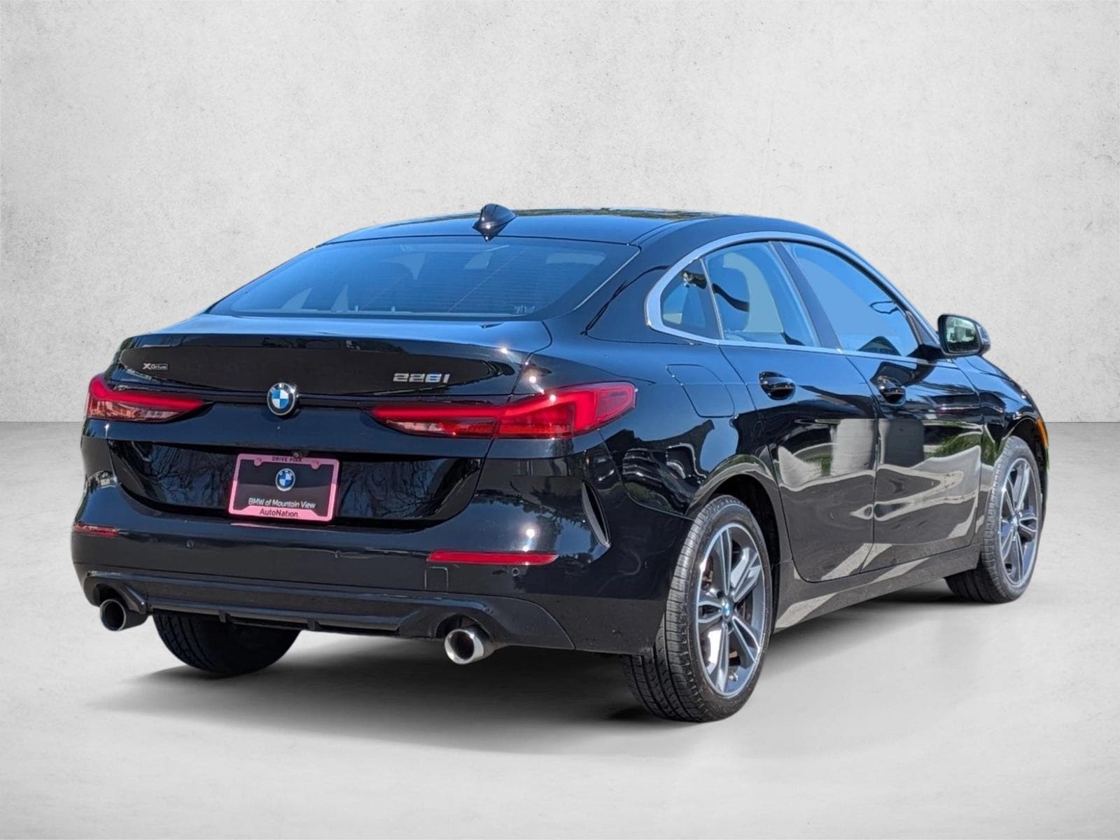 2022 BMW 228i xDrive photo 4