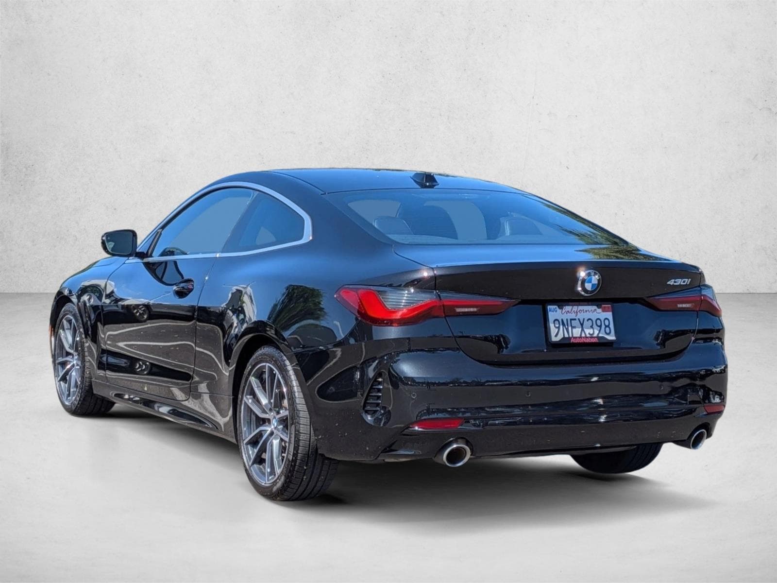 2025 BMW 430i photo 3