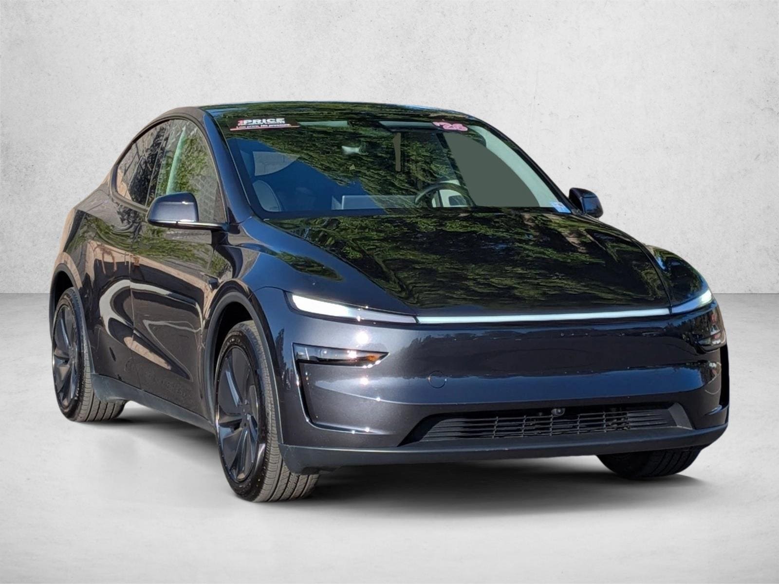 2026 Tesla Model Y photo 2