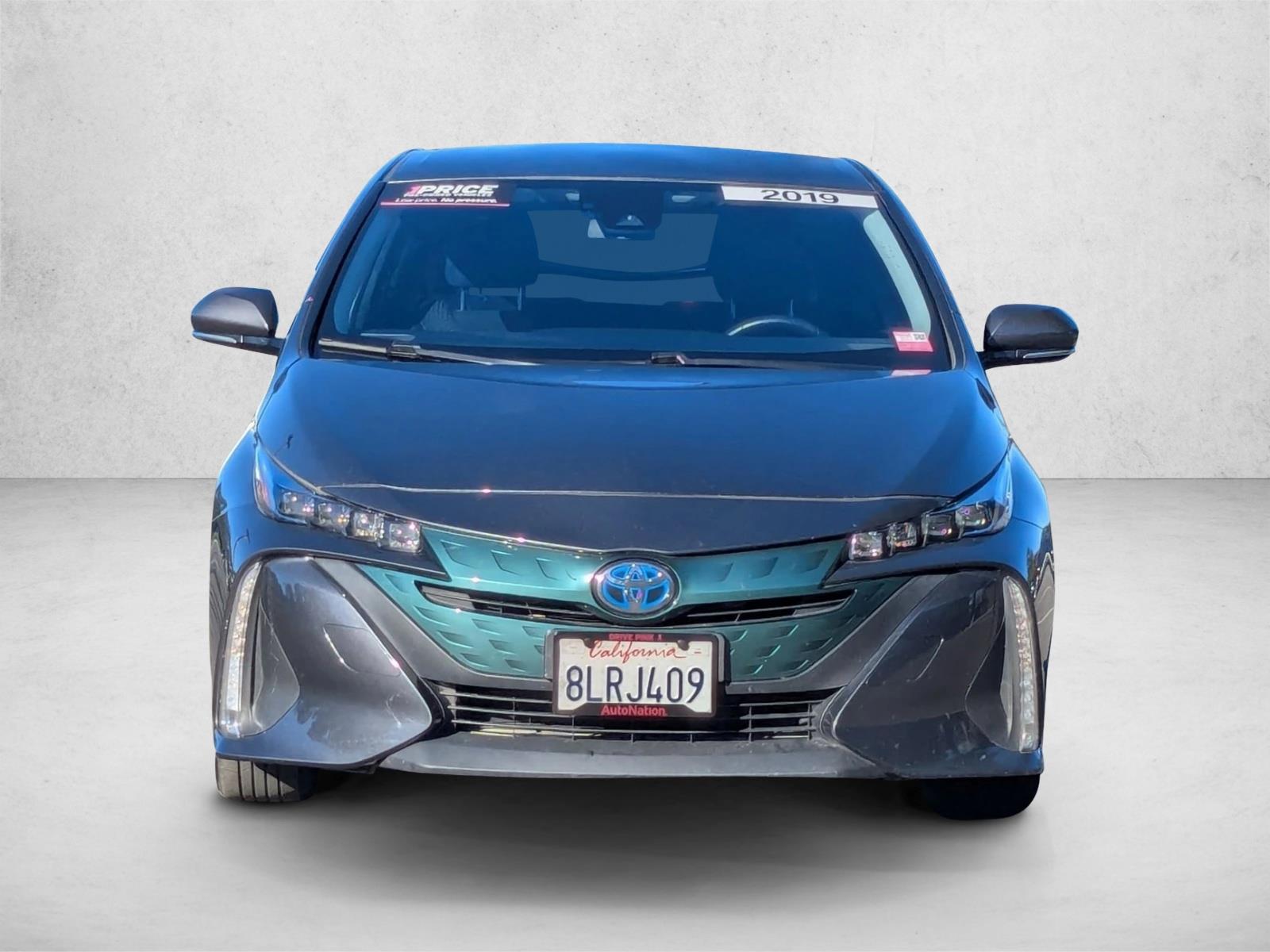 2019 Toyota Prius Prime Plus photo 2