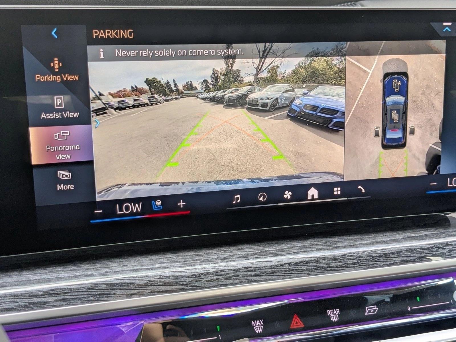 2026 BMW 7 Series 750e - Photo 13