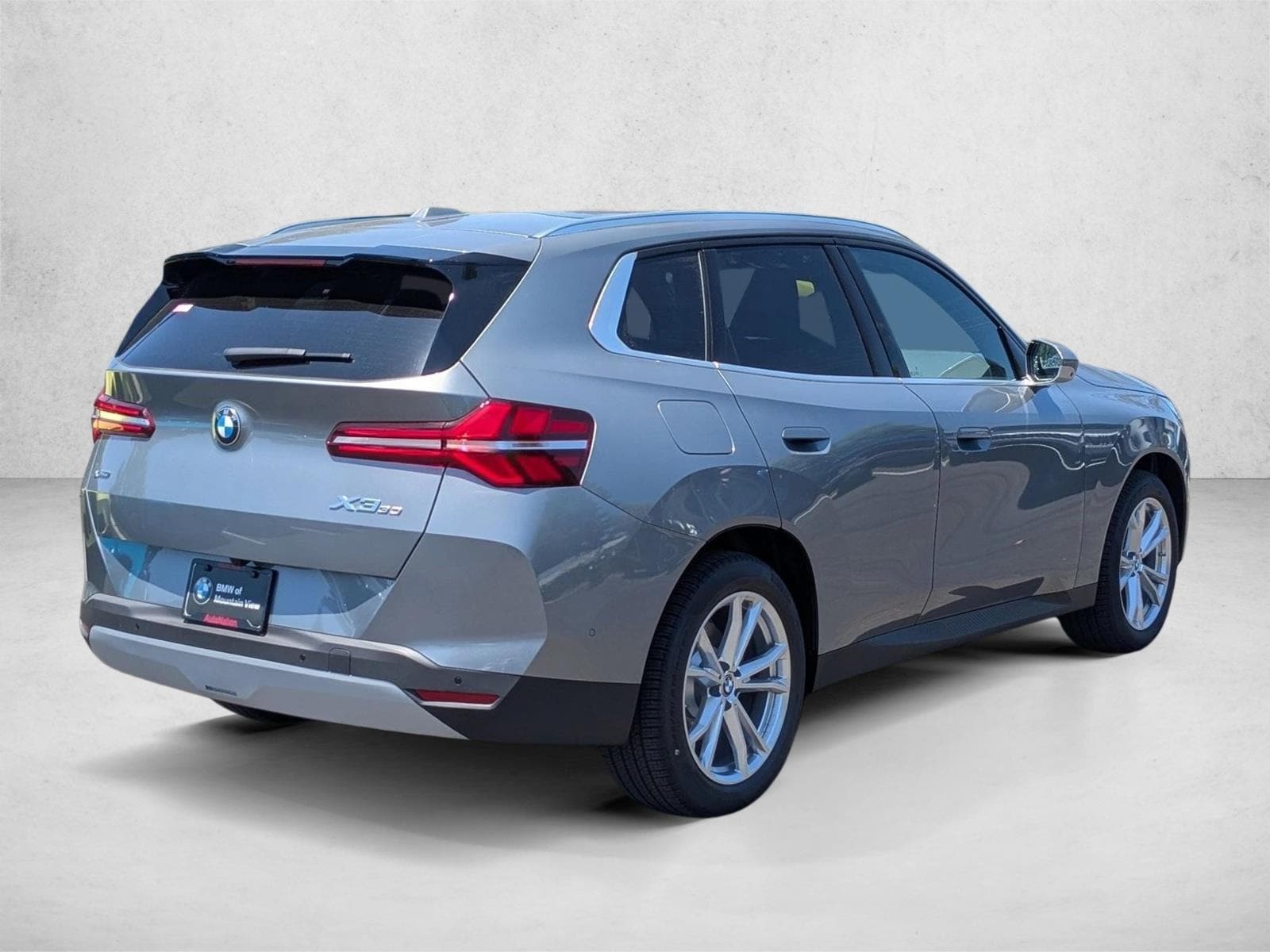 2025 BMW X3 30 xDrive photo 2