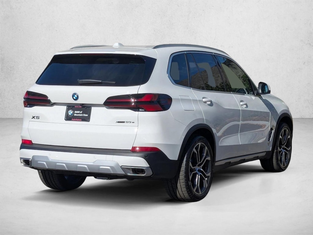 New 2026 BMW X5 PHEV xDrive50e SUV