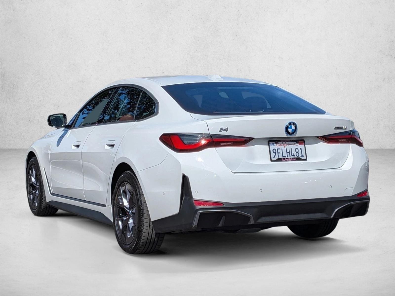 2023 BMW i4 eDrive35 photo 3