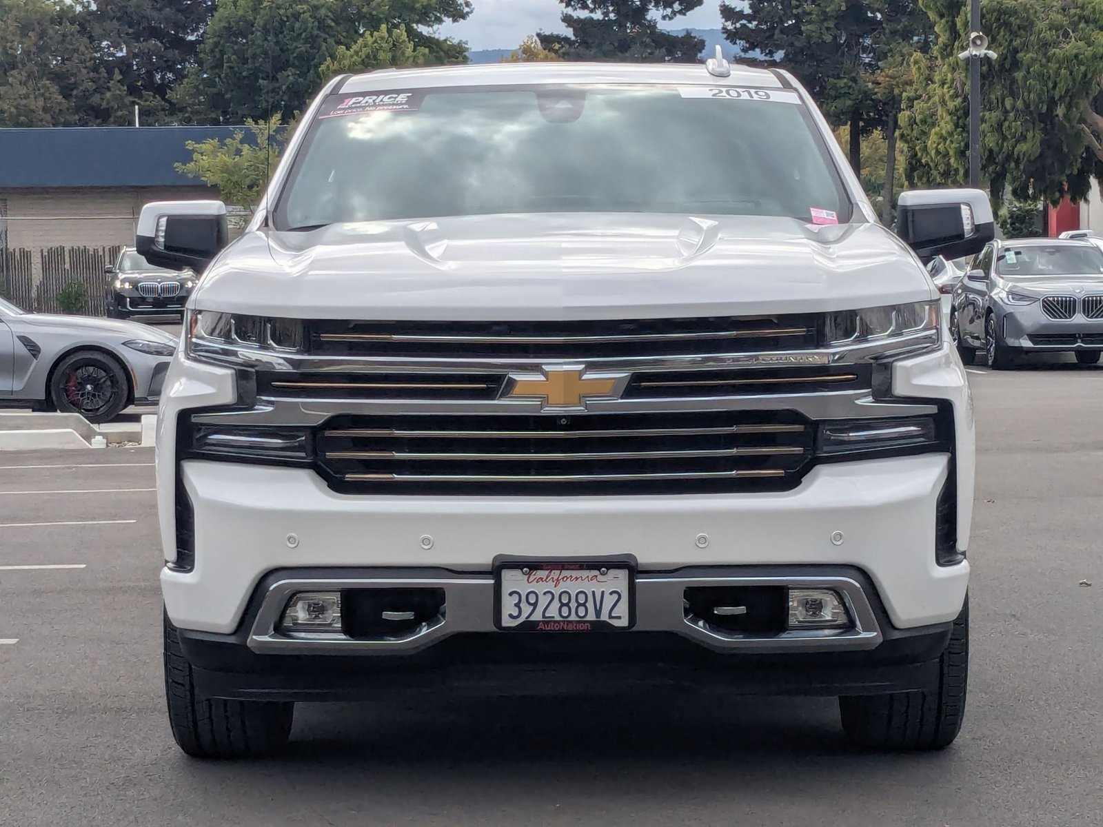 2019 Chevrolet Silverado 1500 High Country photo 2