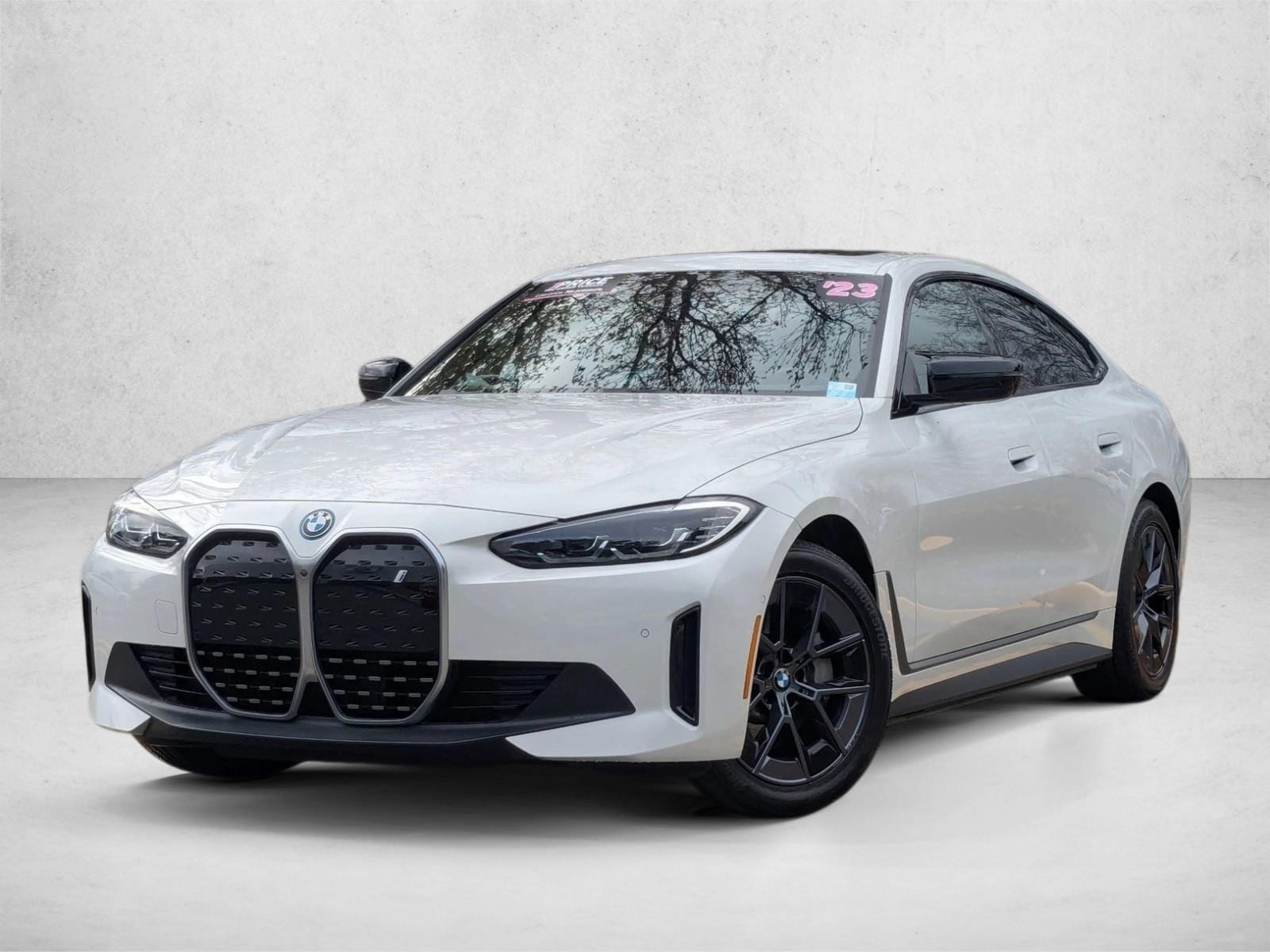 2023 BMW i4 35's photo