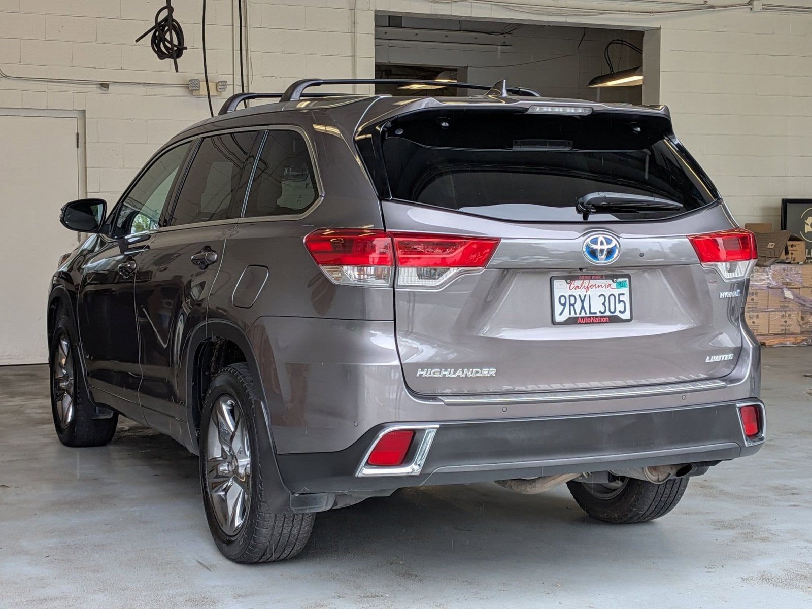 2019 Toyota Highlander Hybrid photo 3