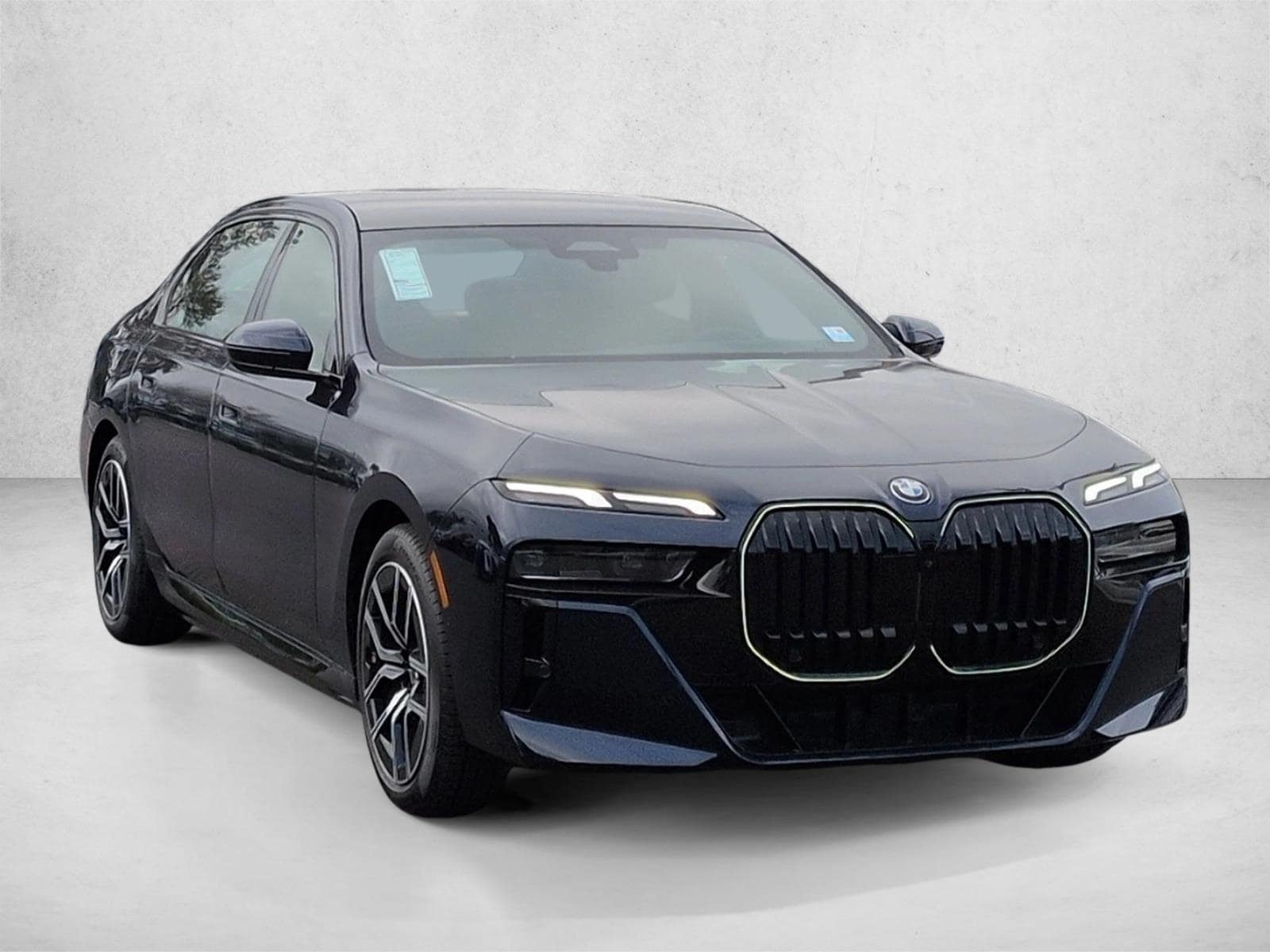 2026 BMW 7 Series 750e - Photo 7