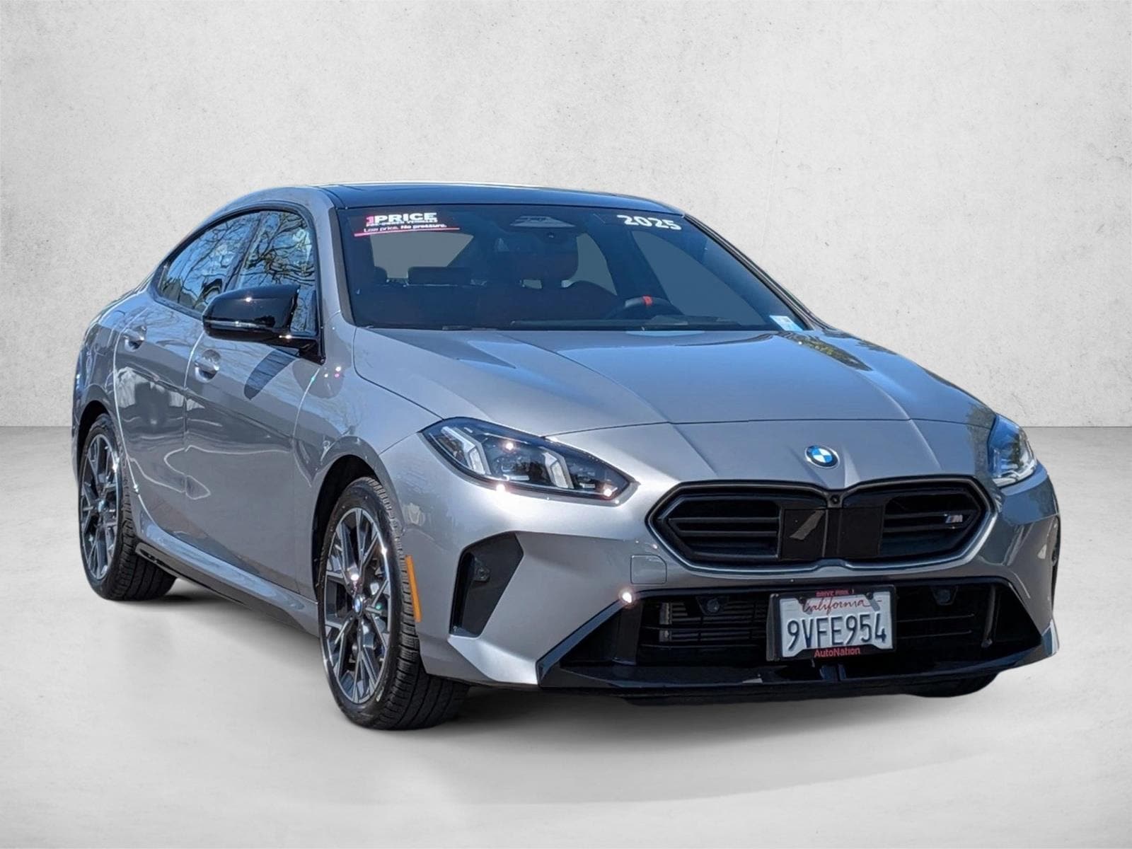 2025 BMW M235i xDrive photo 2