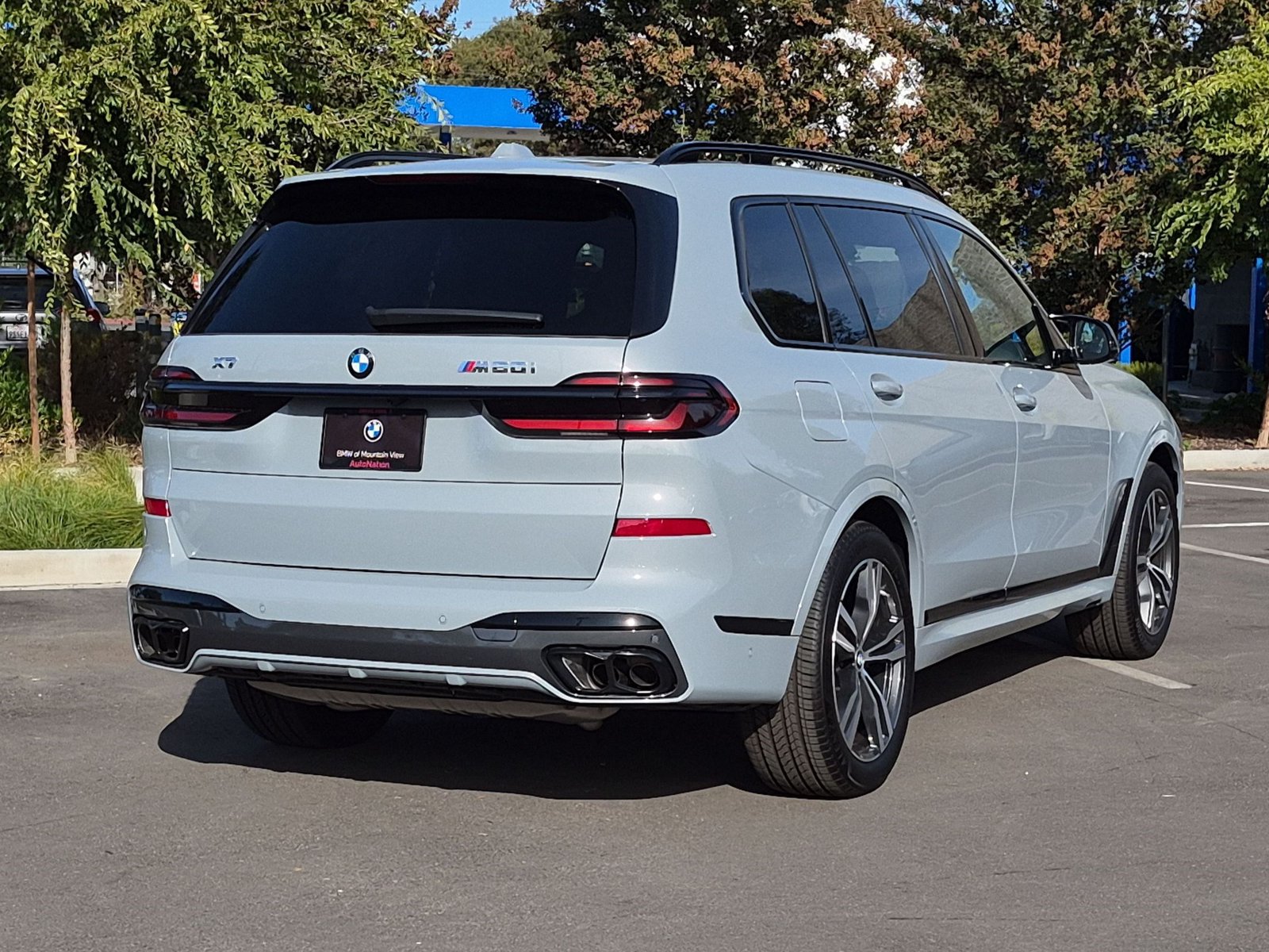 New 2026 BMW X7 M60i SUV