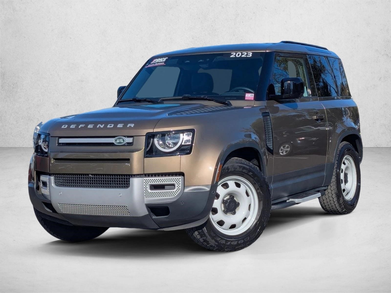 2023 Land Rover Defender S's photo