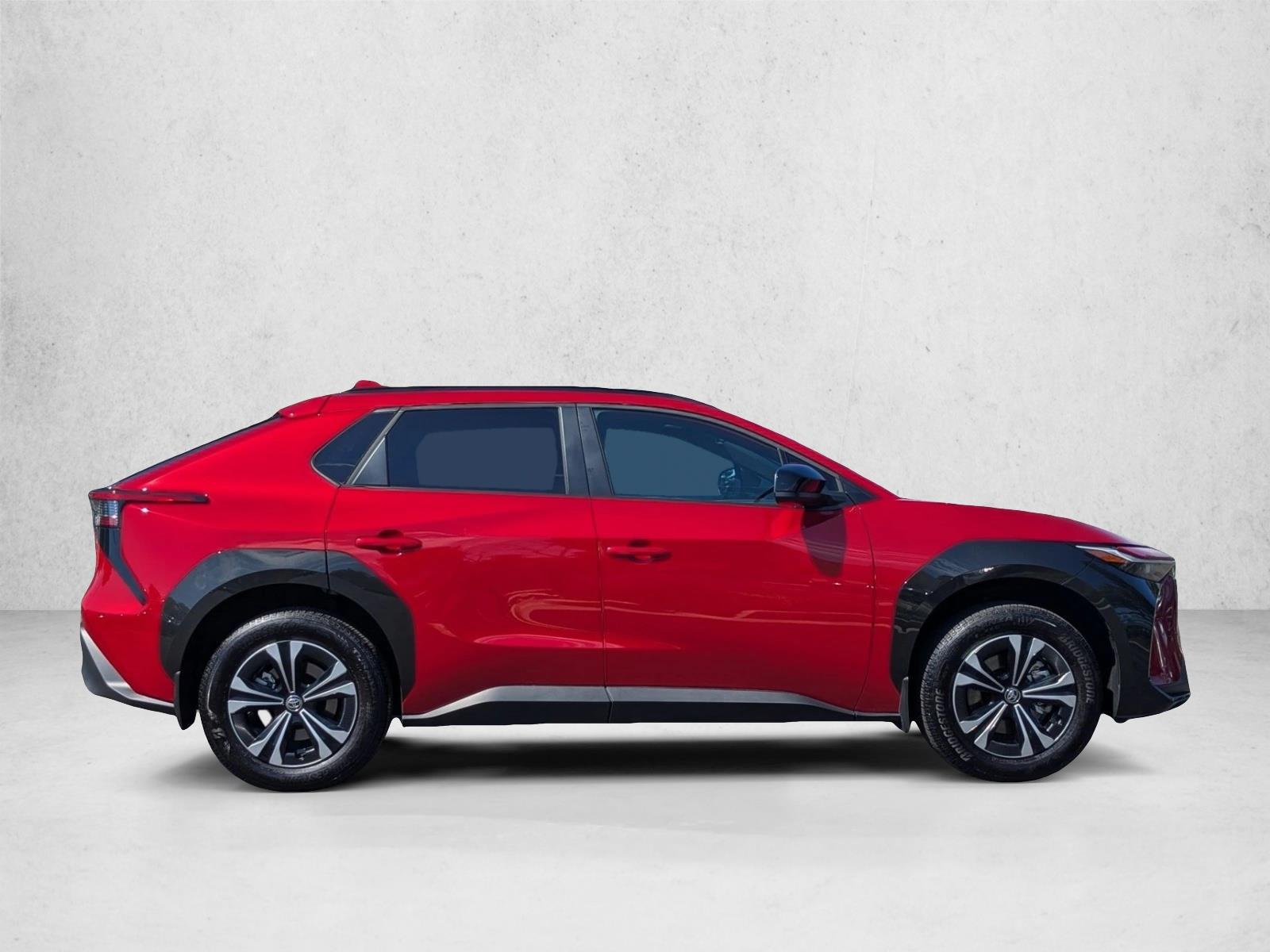 2025 Toyota bZ4X XLE photo 4