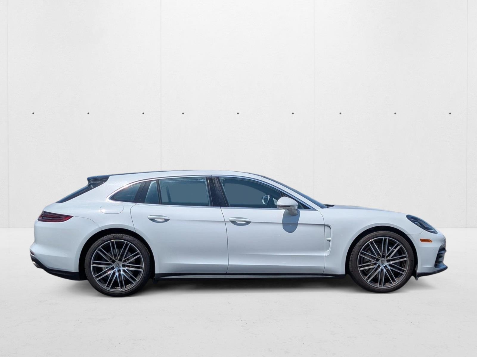 2018 Porsche Panamera Sport Turismo 4S photo 2