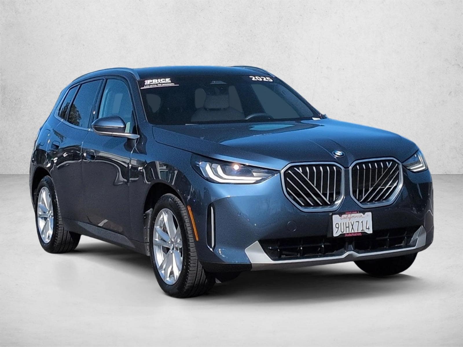 2025 BMW X3 30 xDrive photo 2