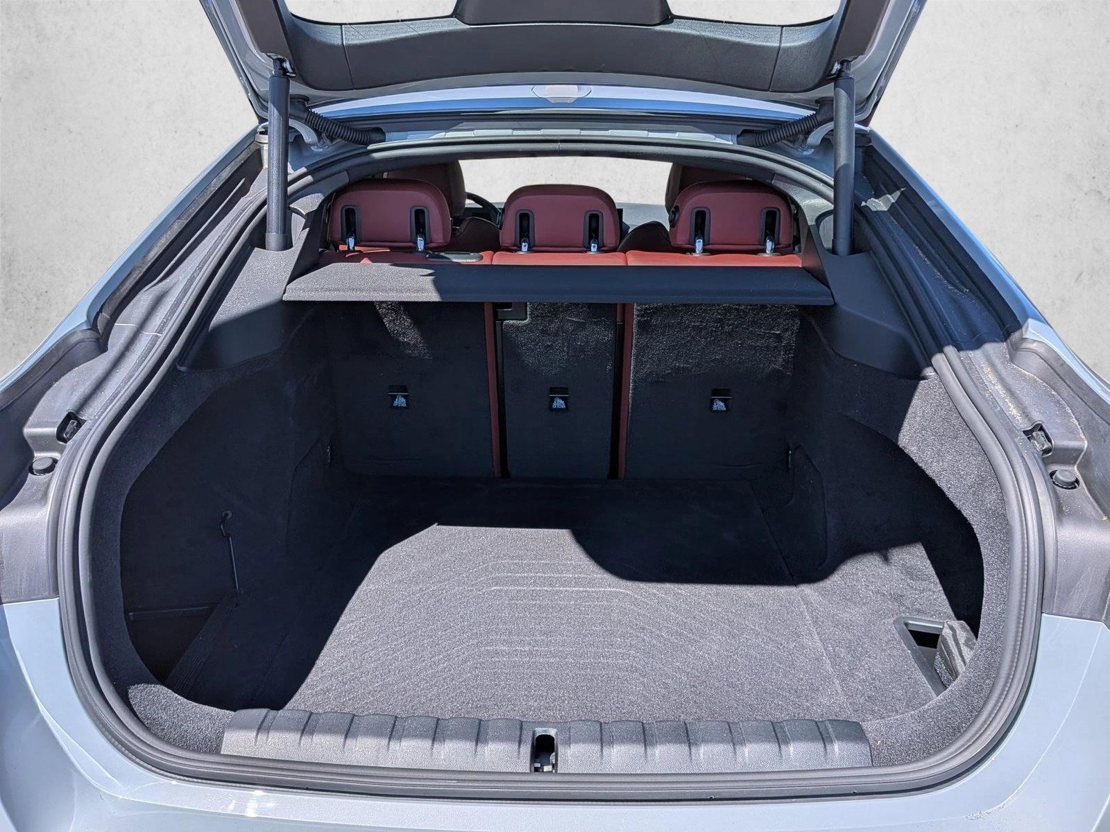 2025 BMW i4 eDrive40 photo 5