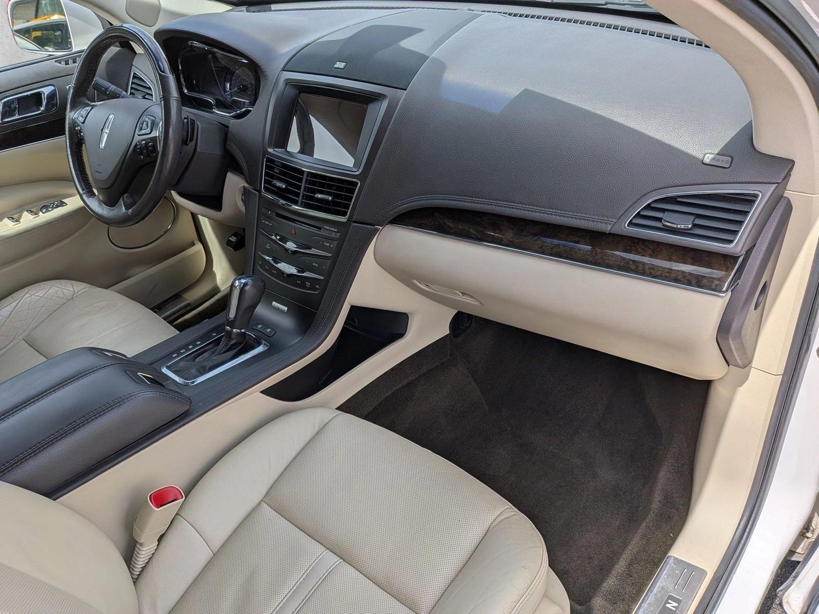 2013 Lincoln MKT EcoBoost - Photo 25