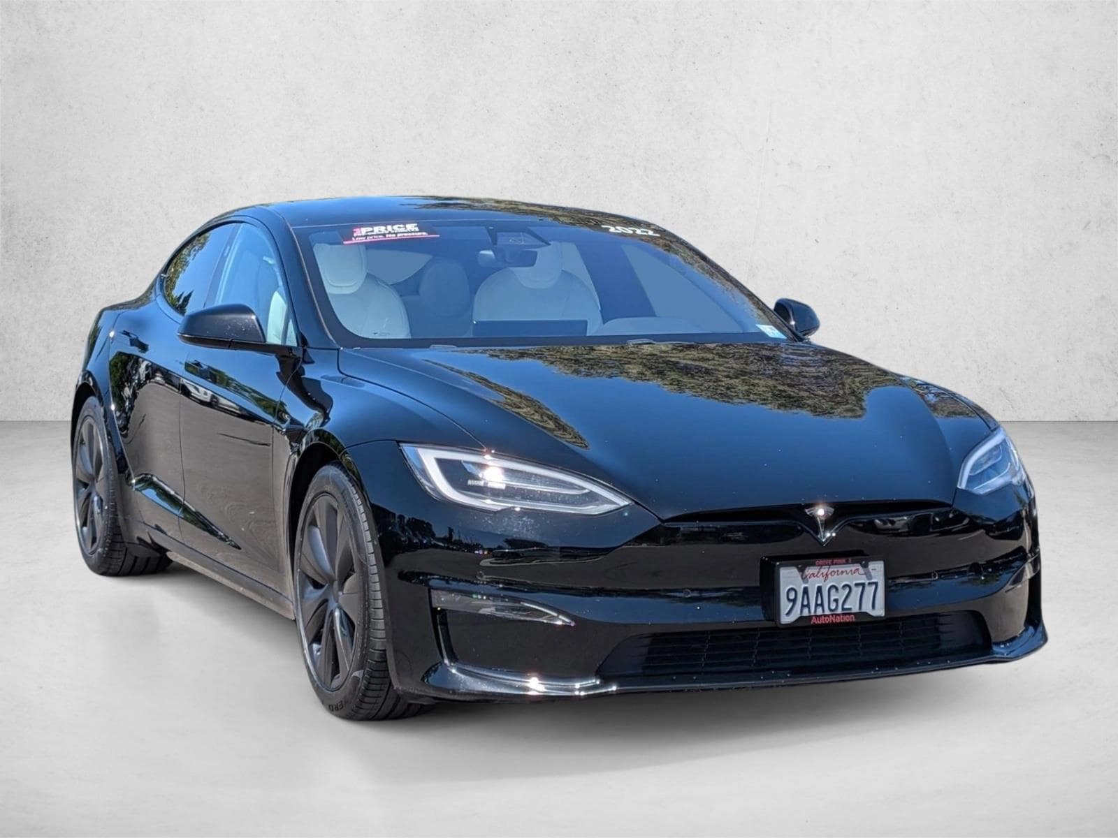 2022 Tesla Model S Plaid photo 3
