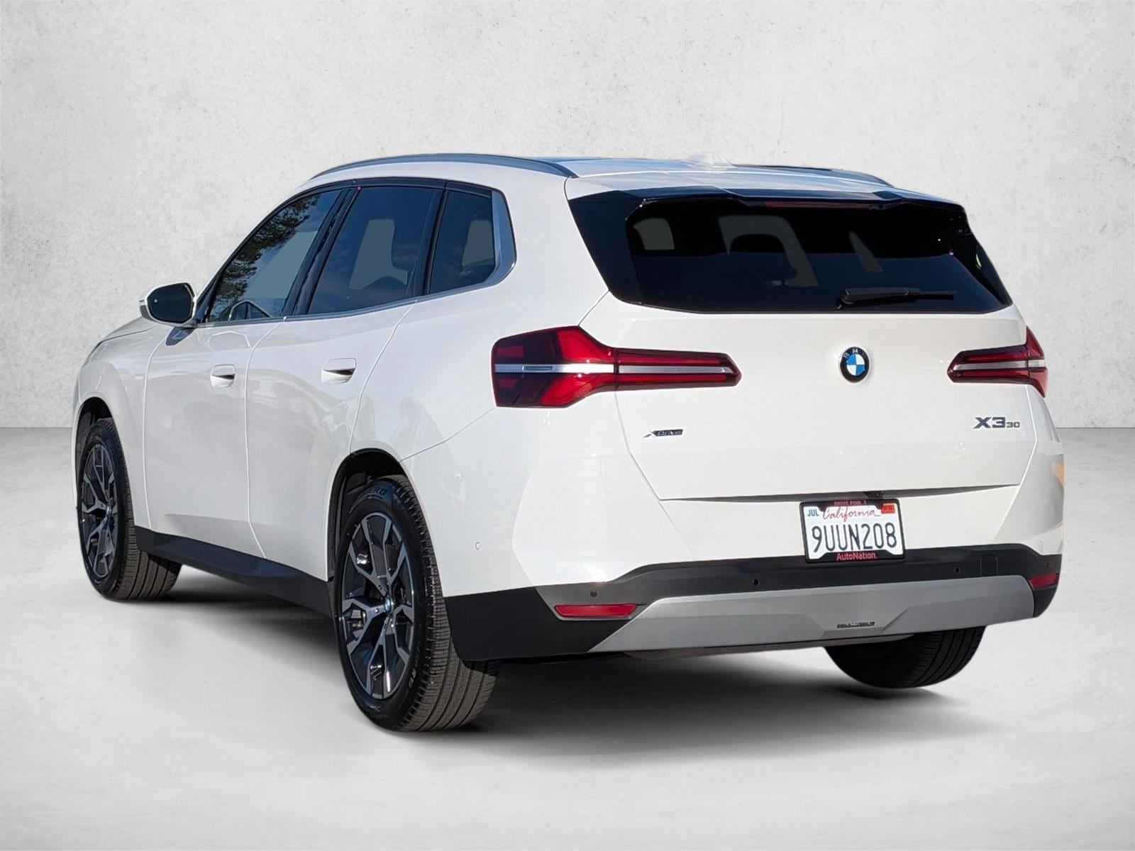 2025 BMW X3 30 xDrive photo 3