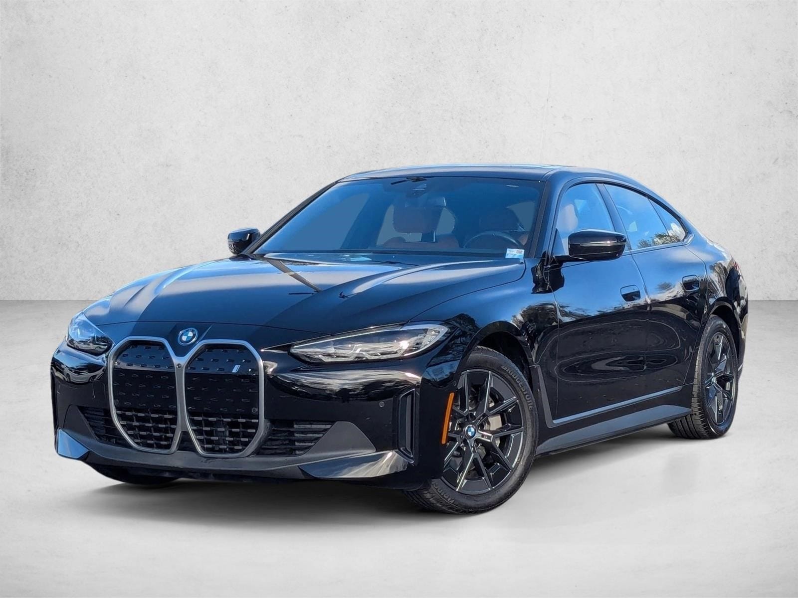 2023 BMW i4 35's photo