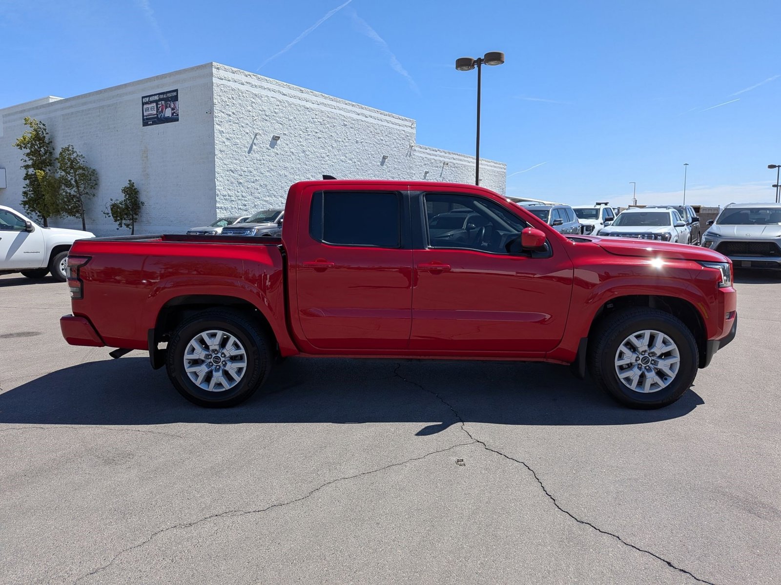 2023 Nissan Frontier SV photo 4