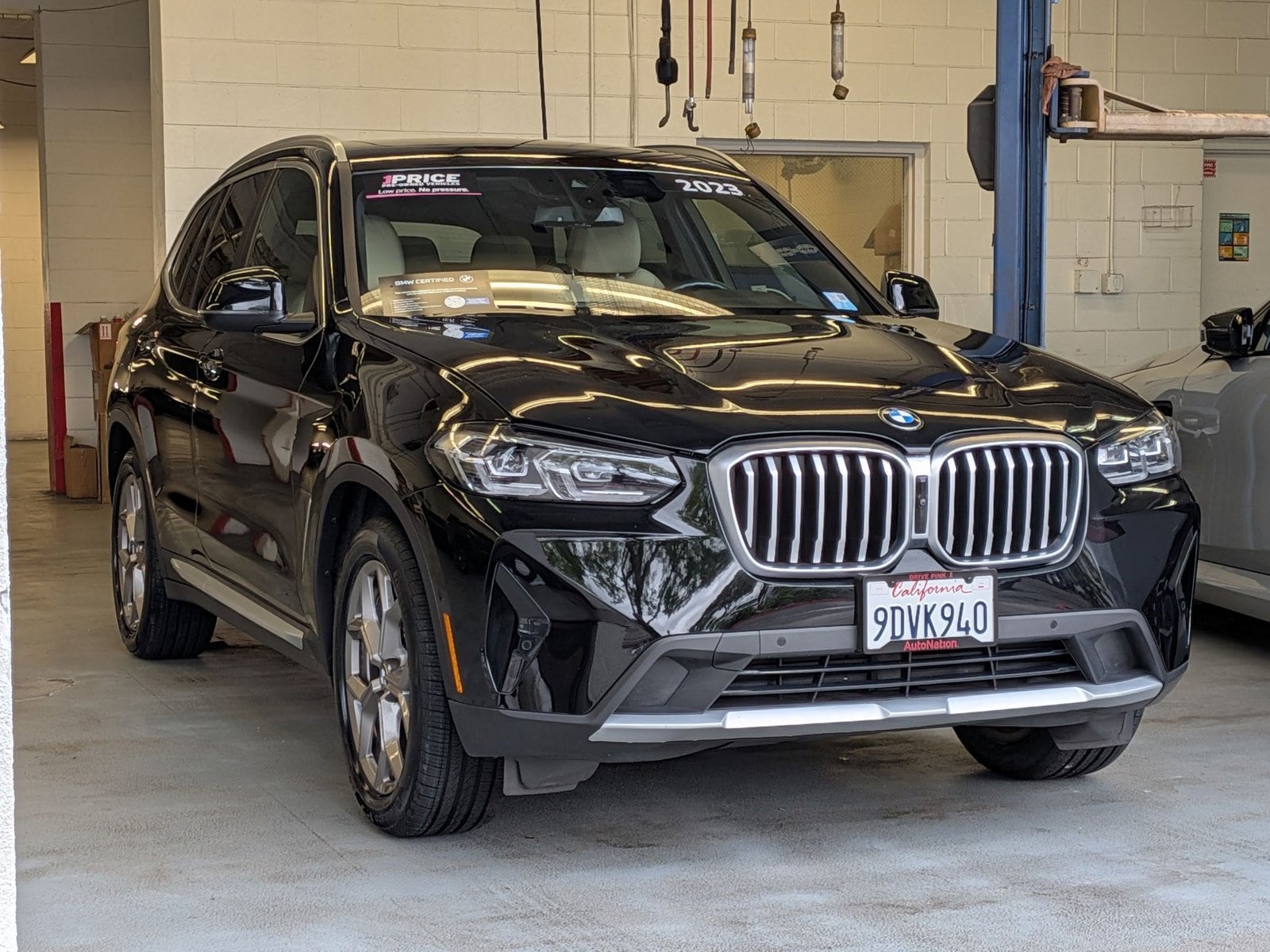 2023 BMW X3 sDrive30i photo 2