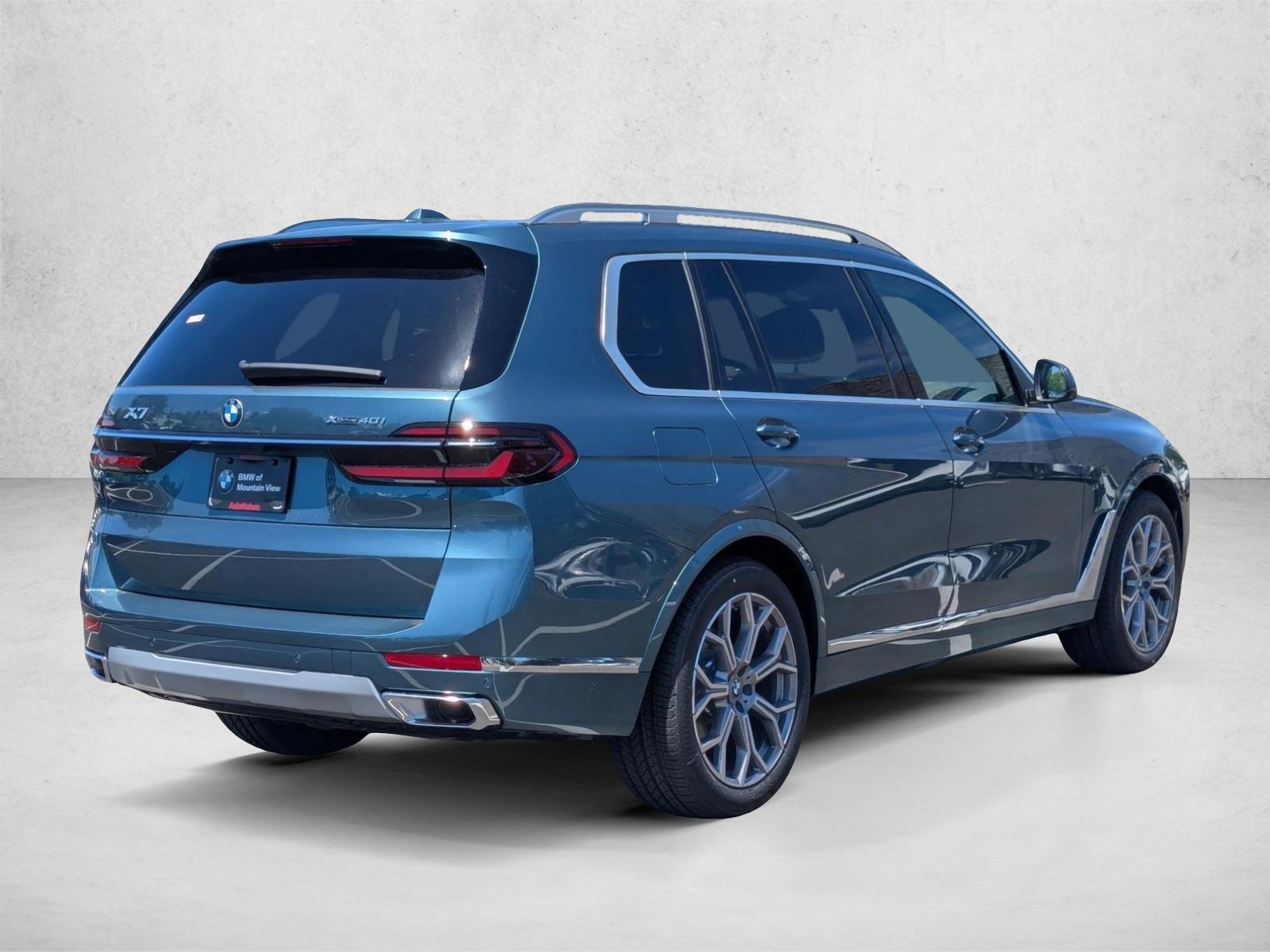 2025 BMW X7 xDrive40i photo 2
