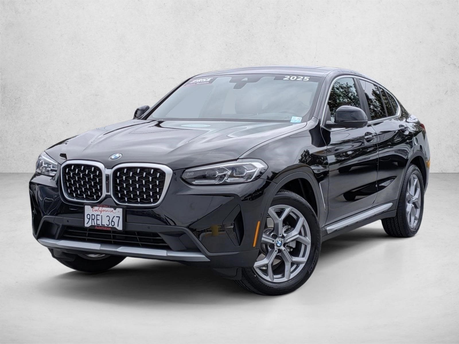 2025 BMW X4 xDrive30i's photo