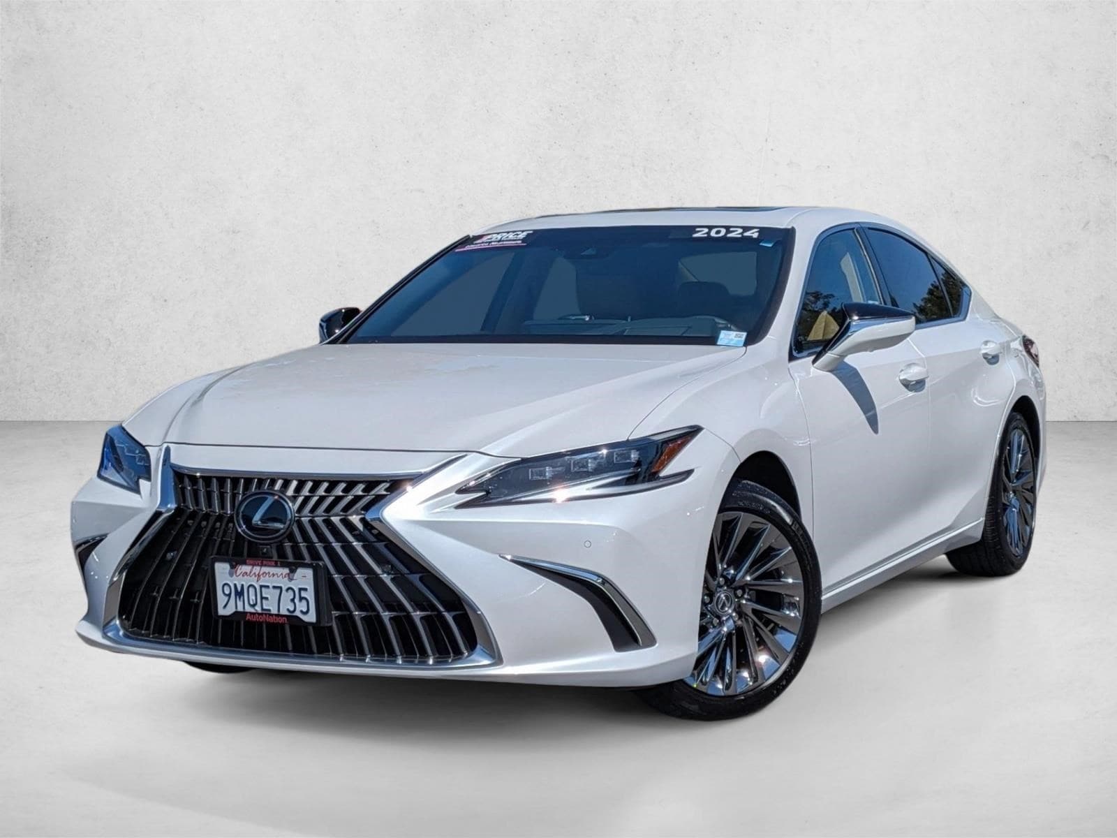 2024 Lexus ES 300h 300h Luxury's photo