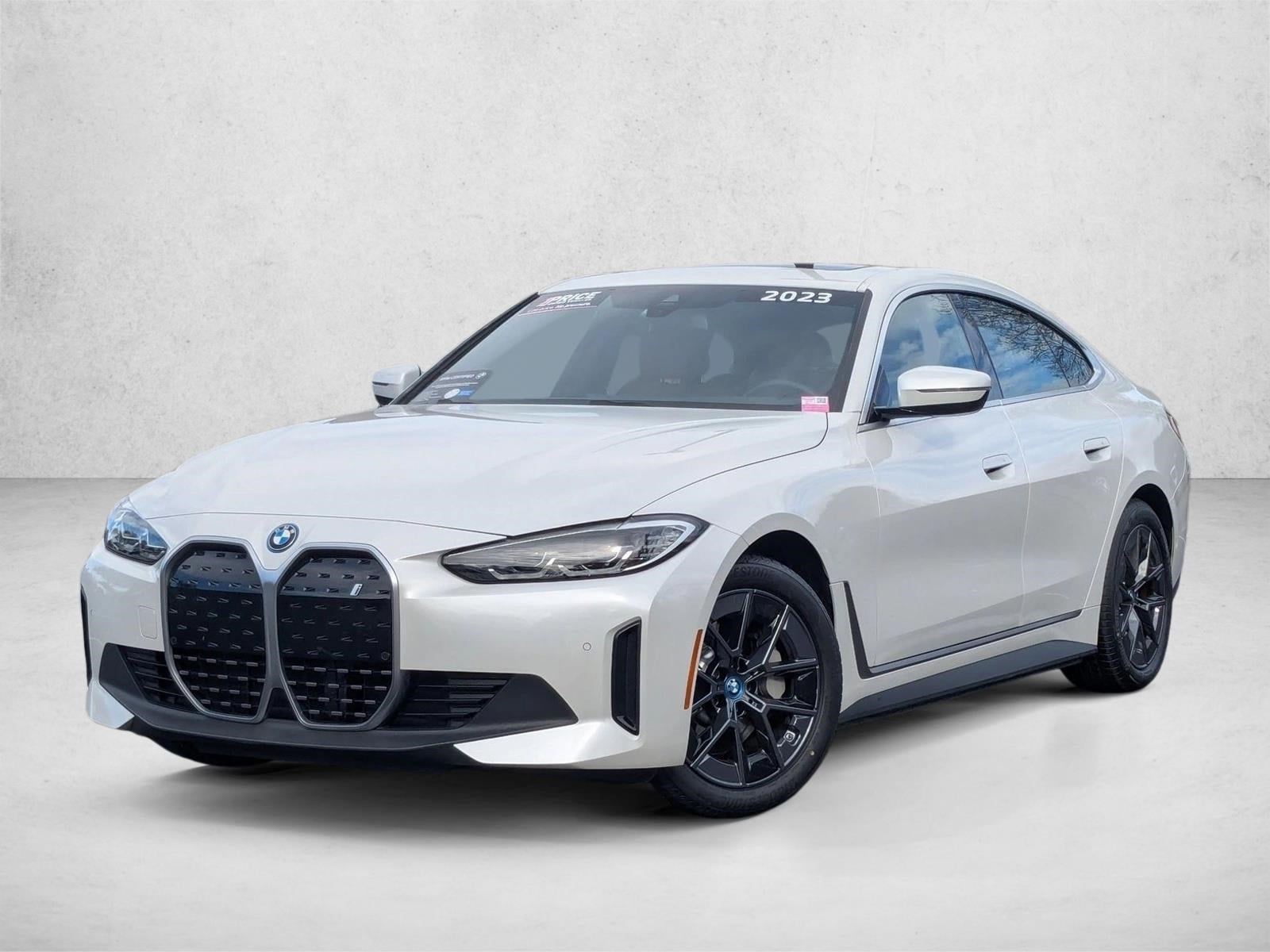 2023 BMW i4 35's photo