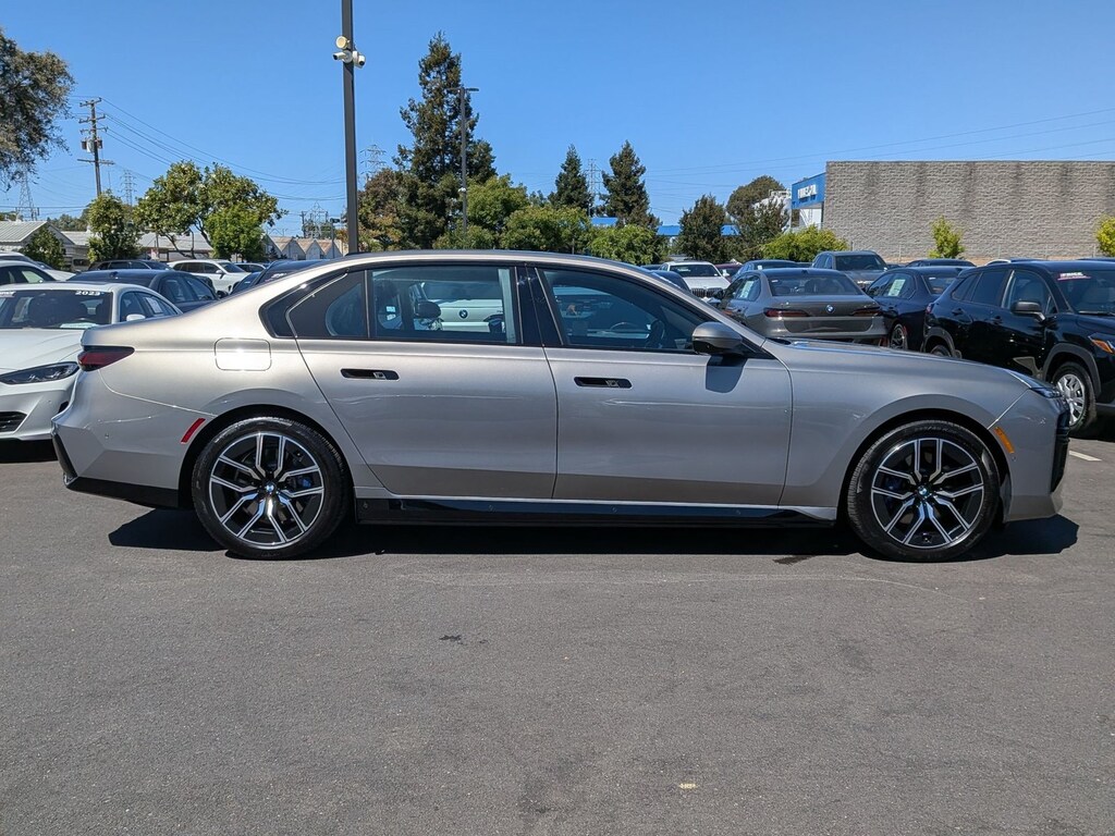 Used 2026 BMW i7 xDrive60 Sedan