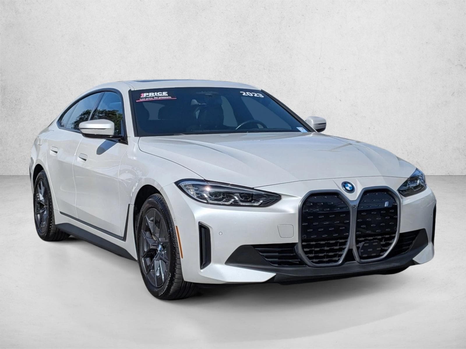 2023 BMW i4 eDrive35 photo 2