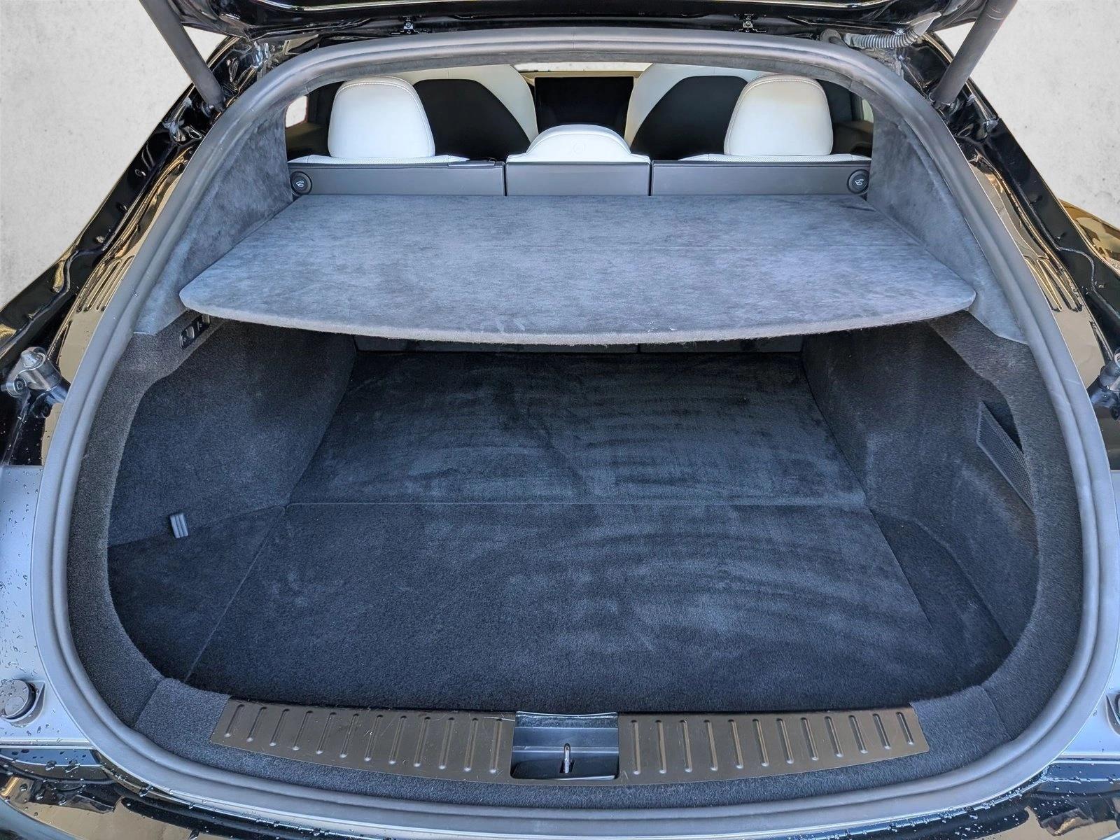 2022 Tesla Model S Plaid photo 6