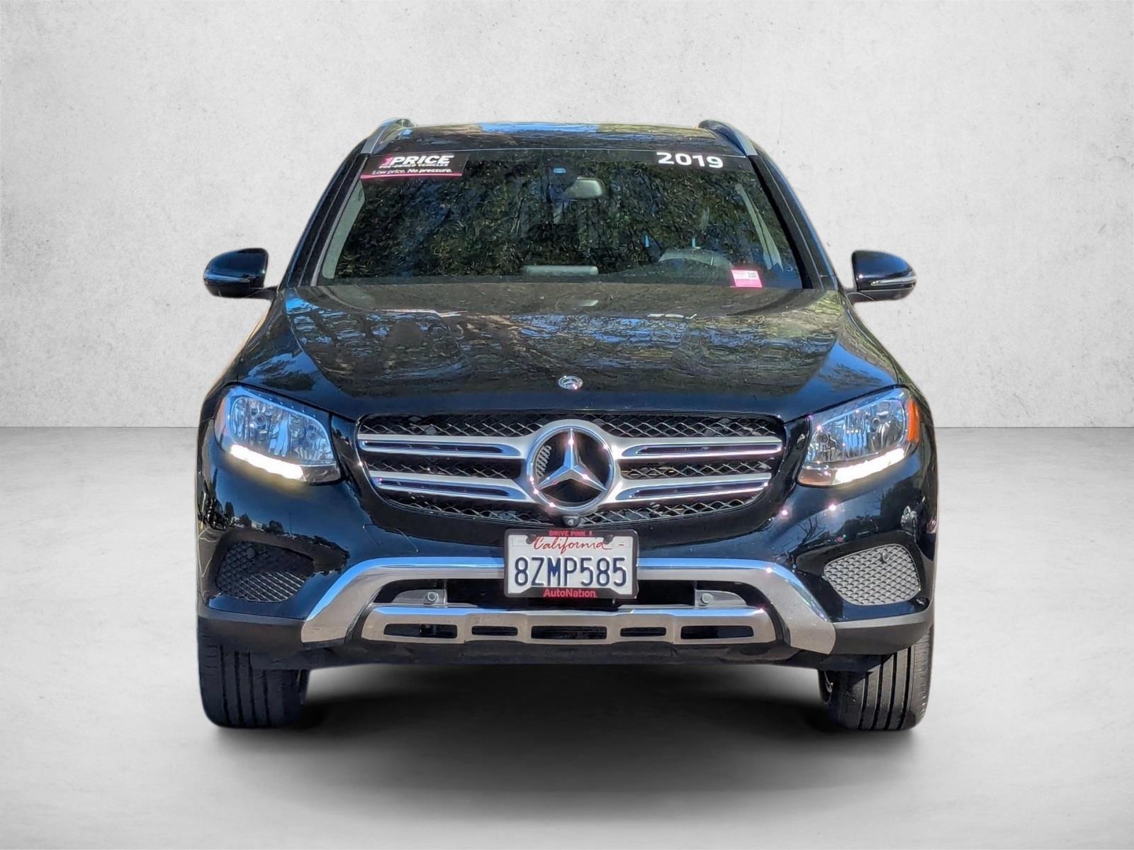 2019 Mercedes Benz GLC 300 4MATIC photo 2