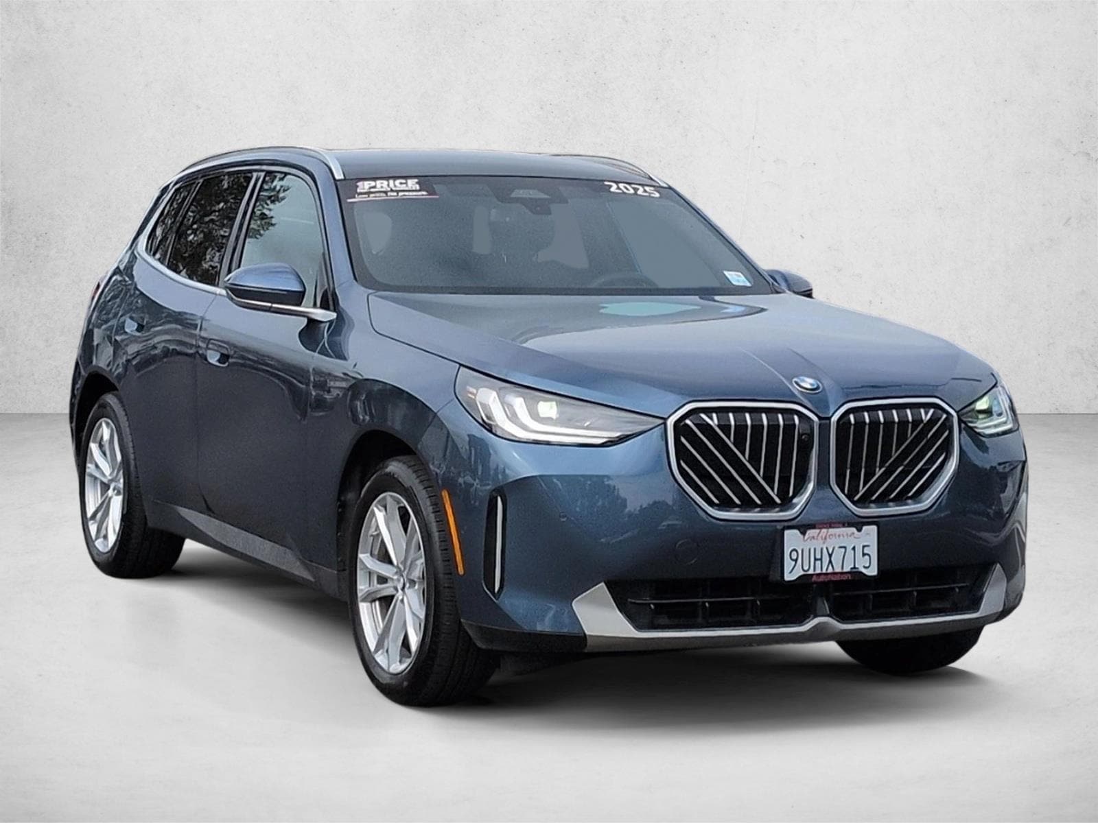 2025 BMW X3 30 xDrive photo 2