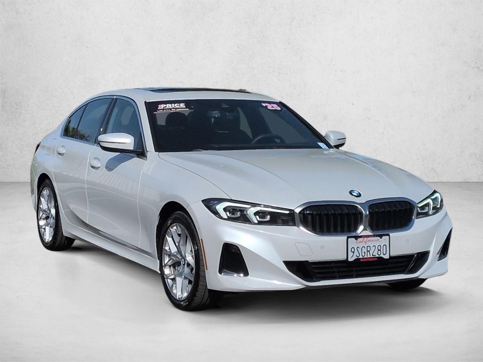 2025 BMW 330i xDrive photo 2