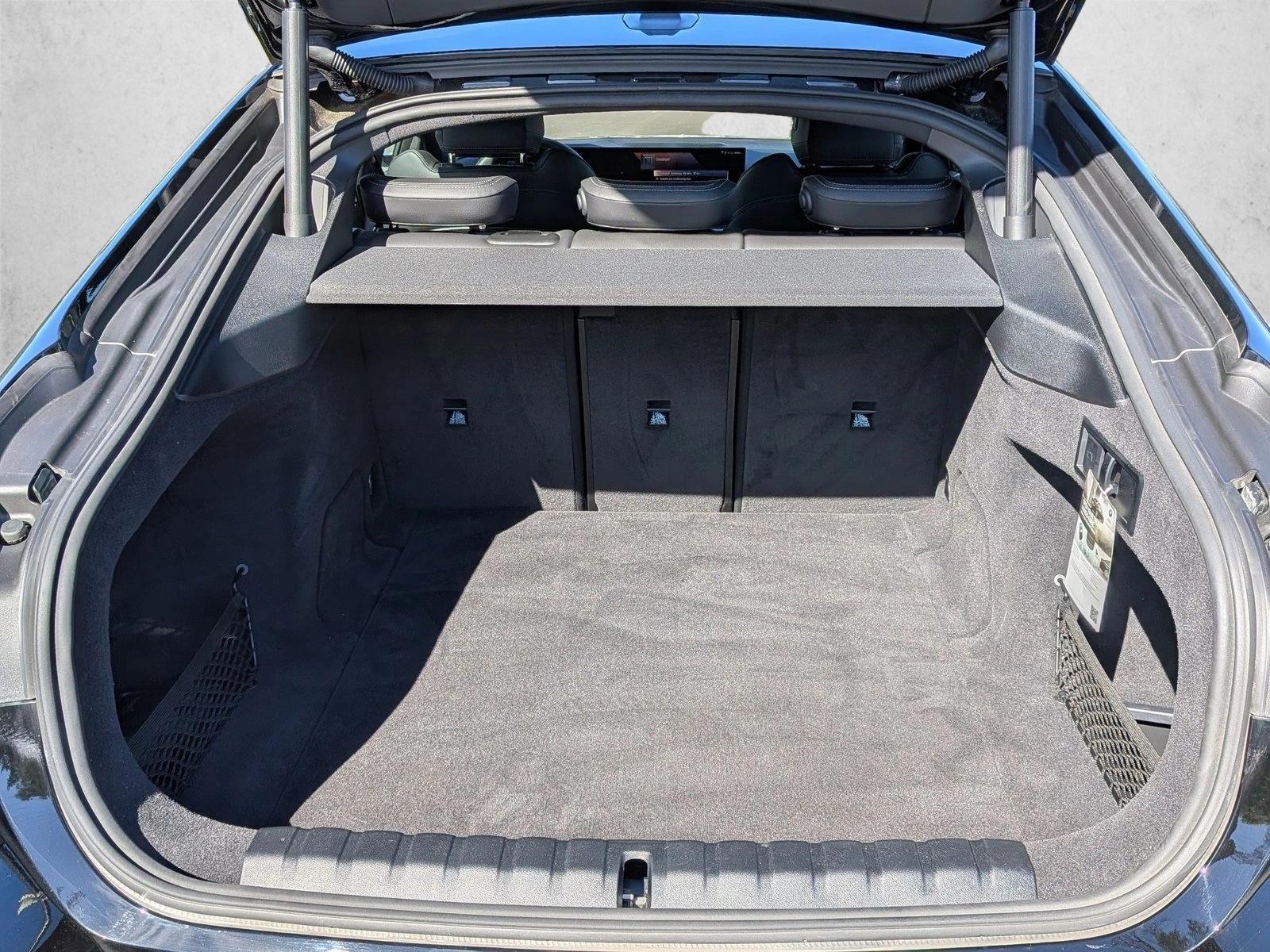 2023 BMW i4 eDrive35 photo 5