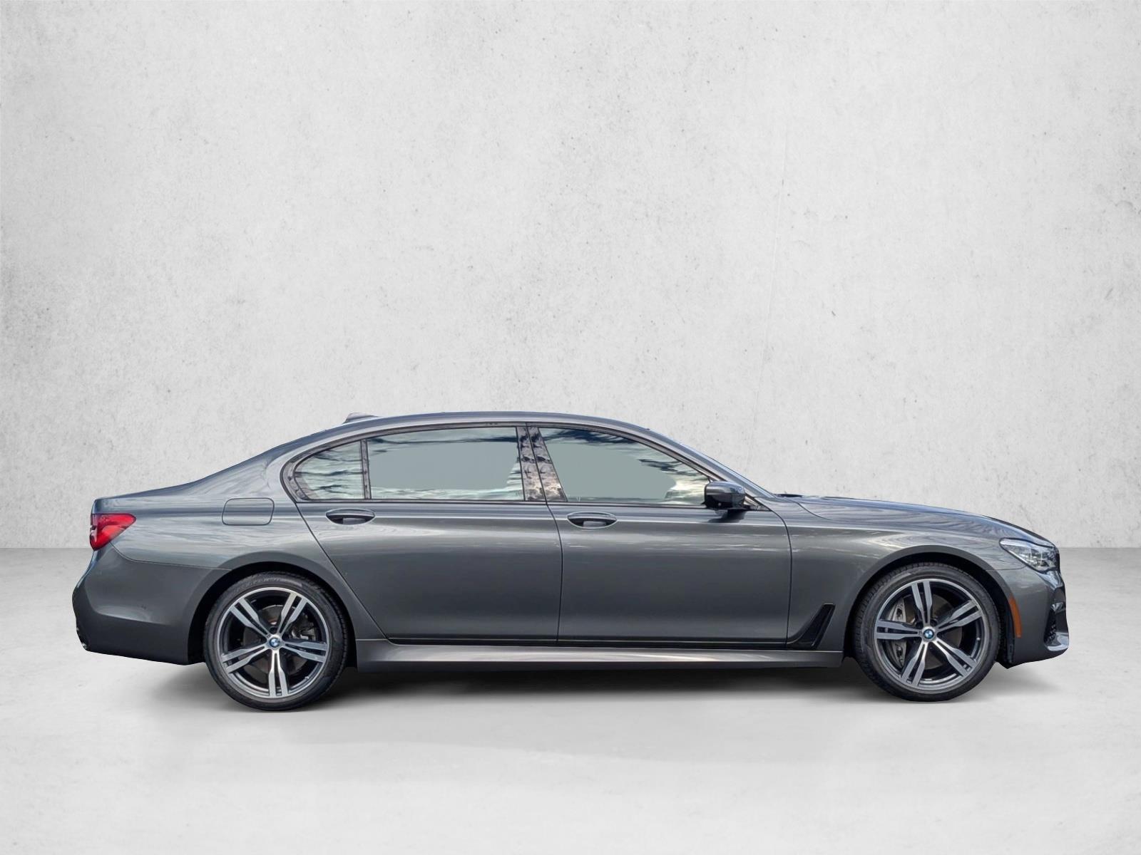 2019 Bmw 750i Sedan photo 4