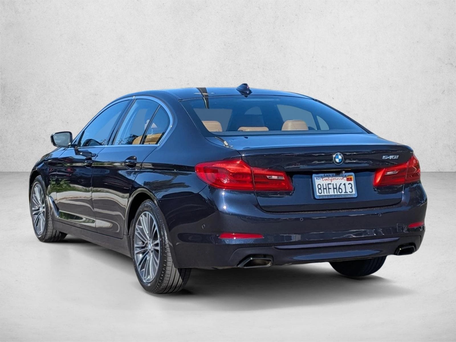 2019 BMW 540i photo 3