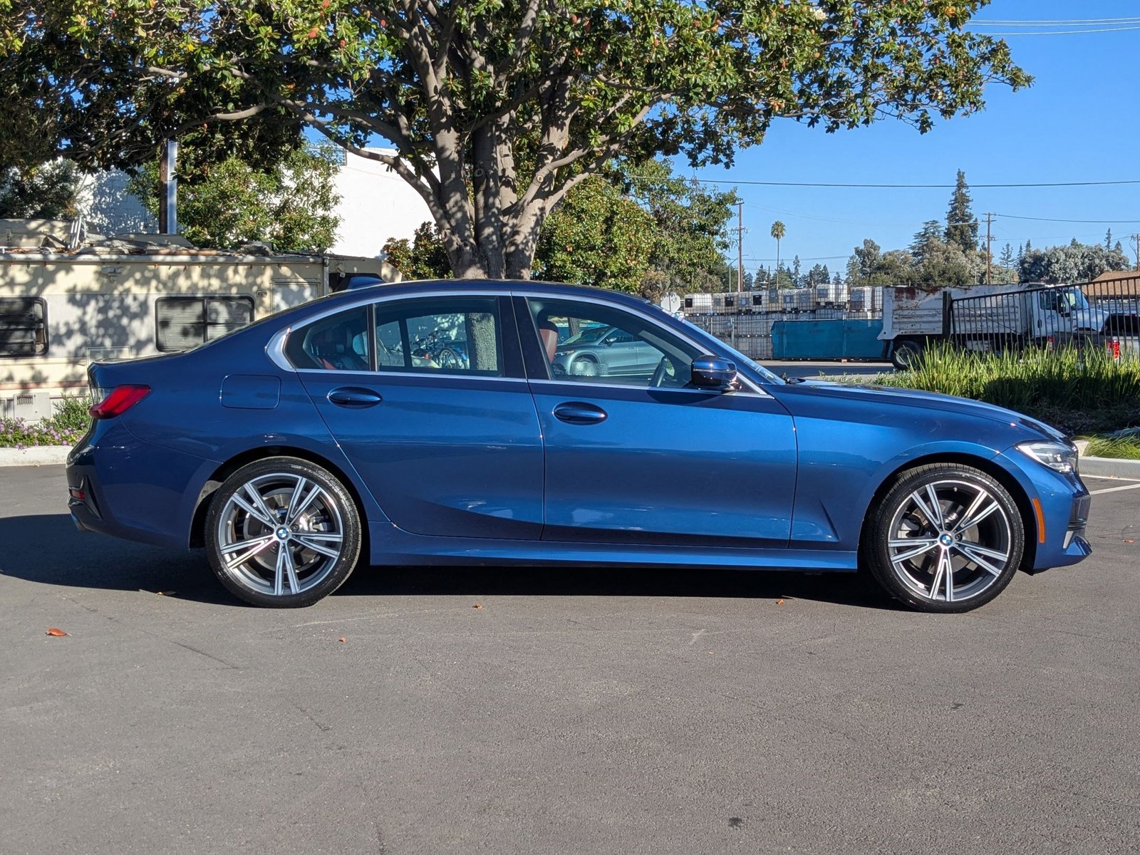 2022 Bmw 330i photo 2