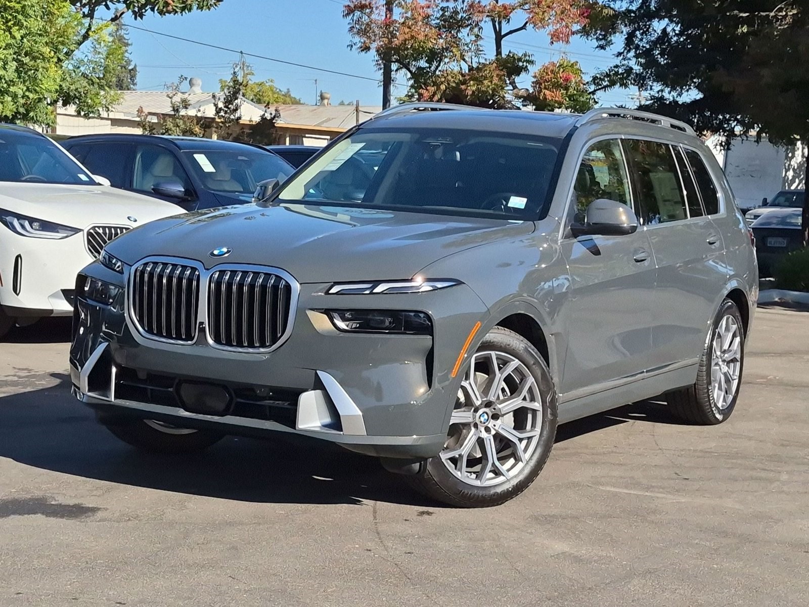 2027 BMW X7