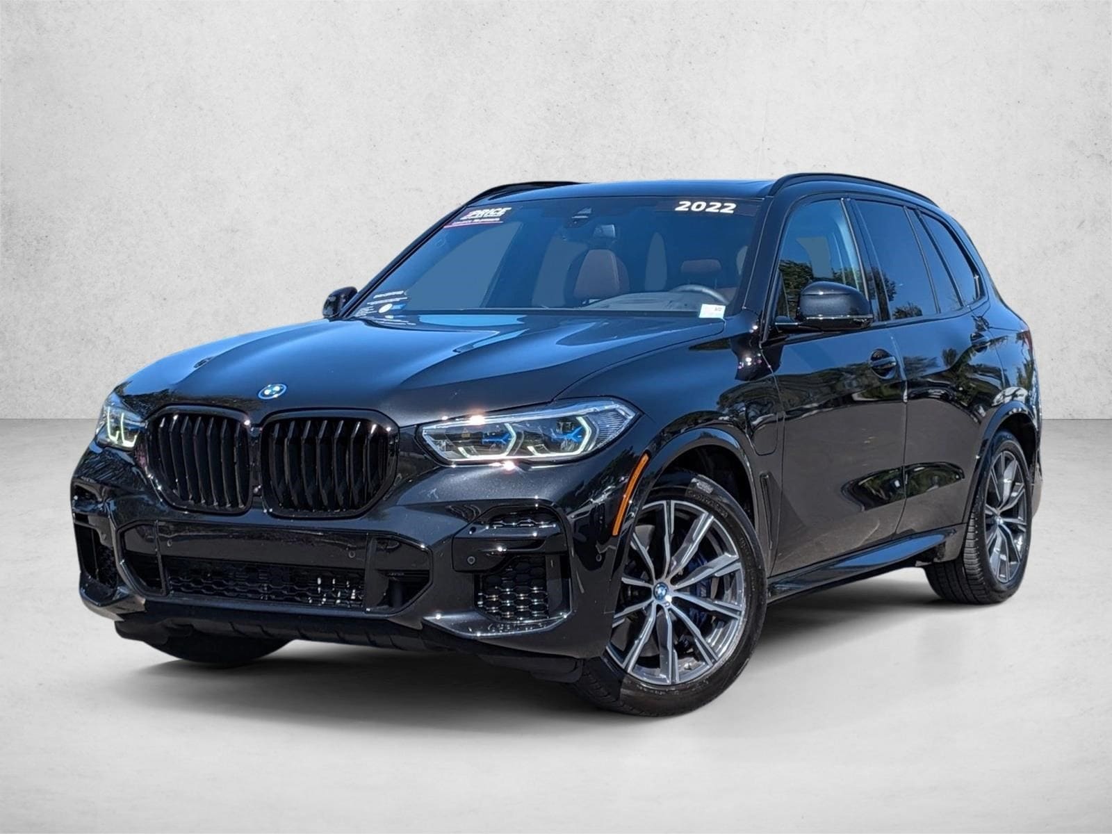 2022 BMW X5 xDrive45e's photo