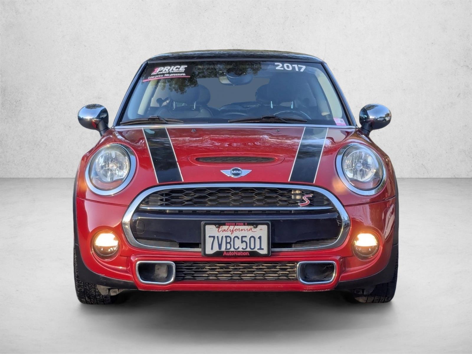 2017 Mini Cooper 2 Door Hardtop S photo 2