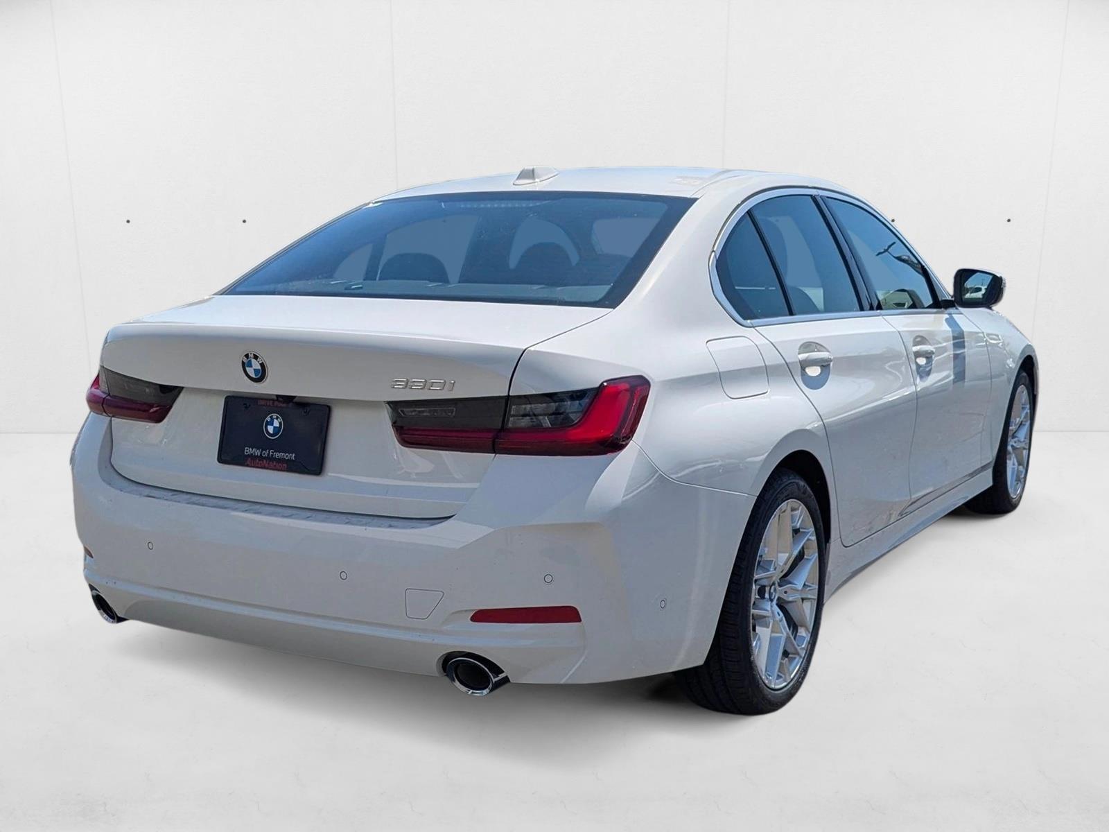 2025 Bmw 330i photo 2