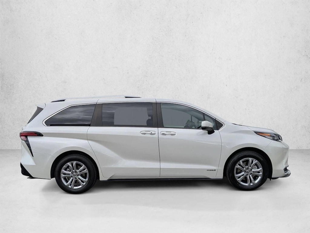 Used 2021 Toyota Sienna Van