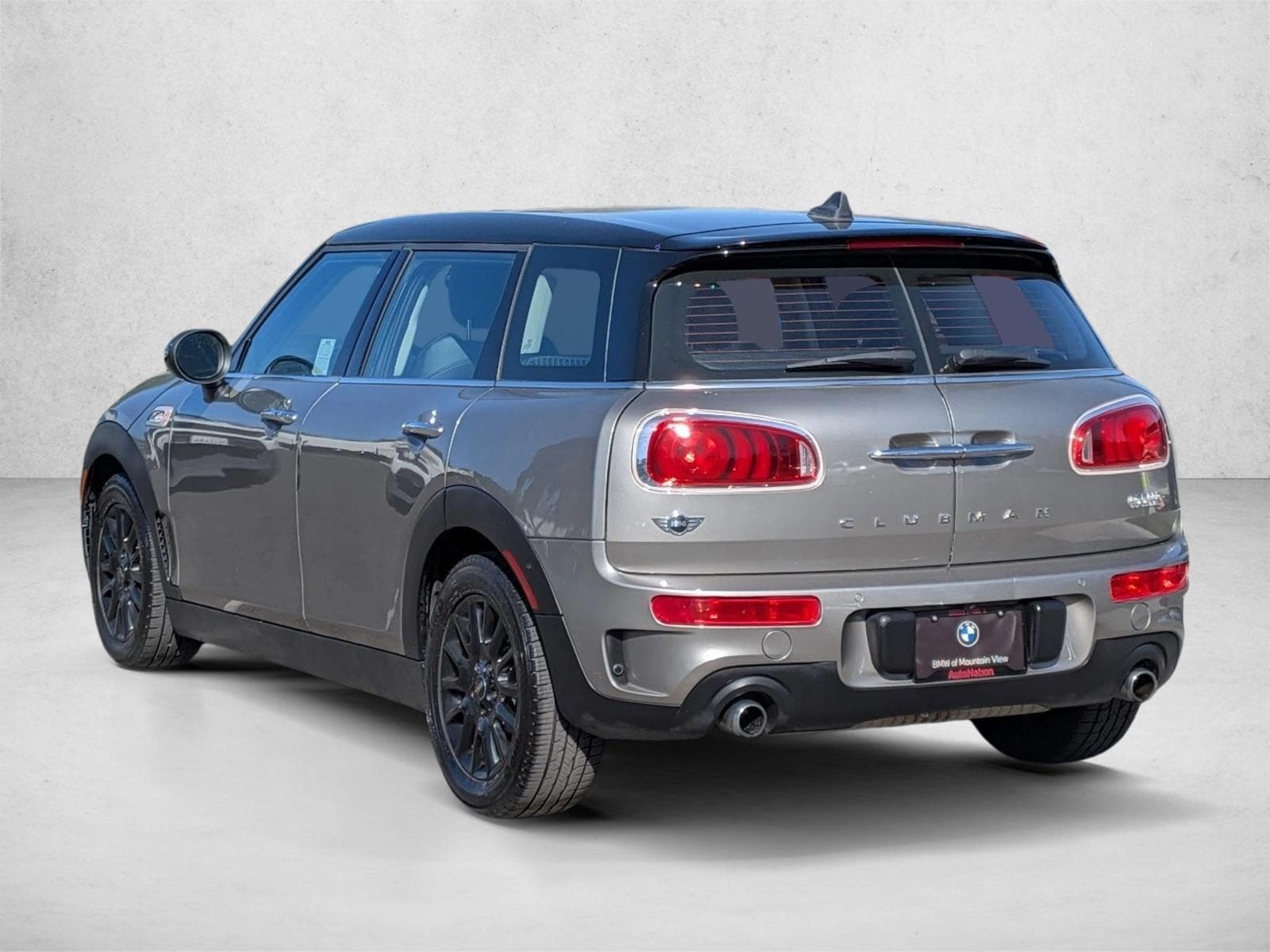 2017 MINI Clubman Cooper S photo 3