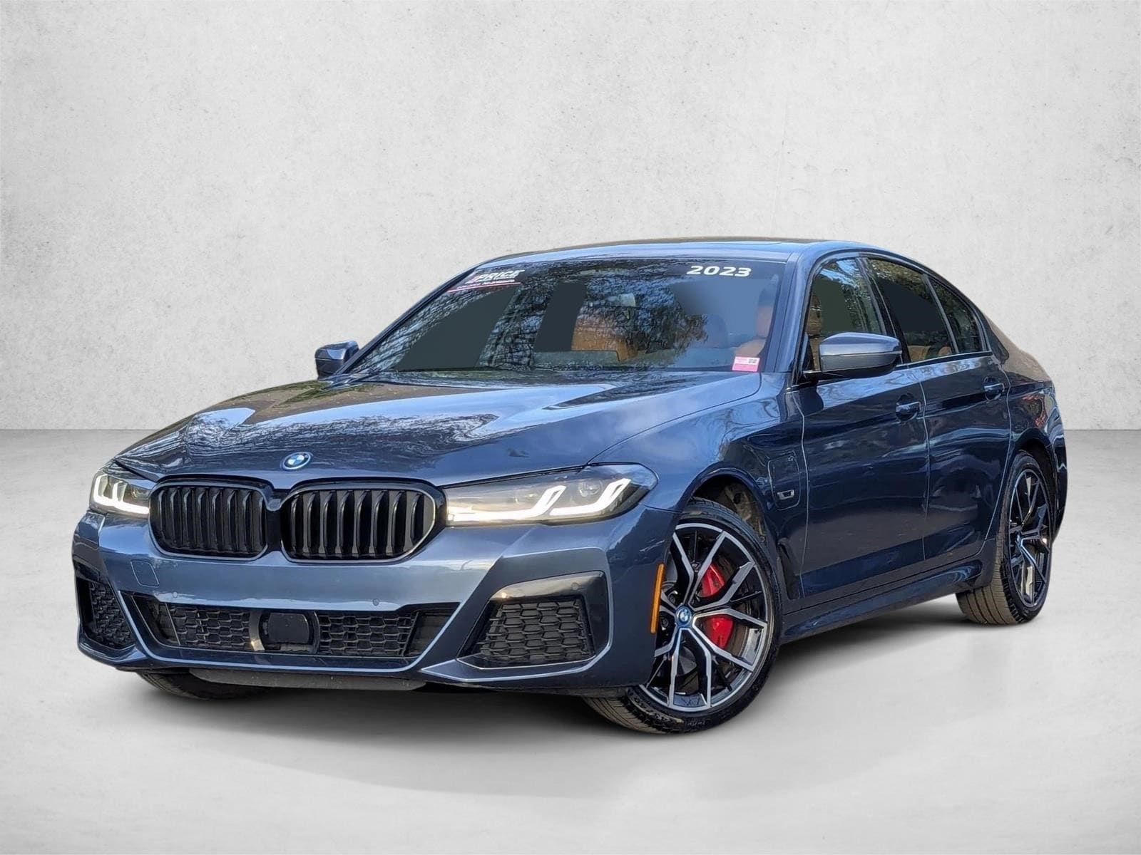 2023 BMW 5 Series 530e's photo