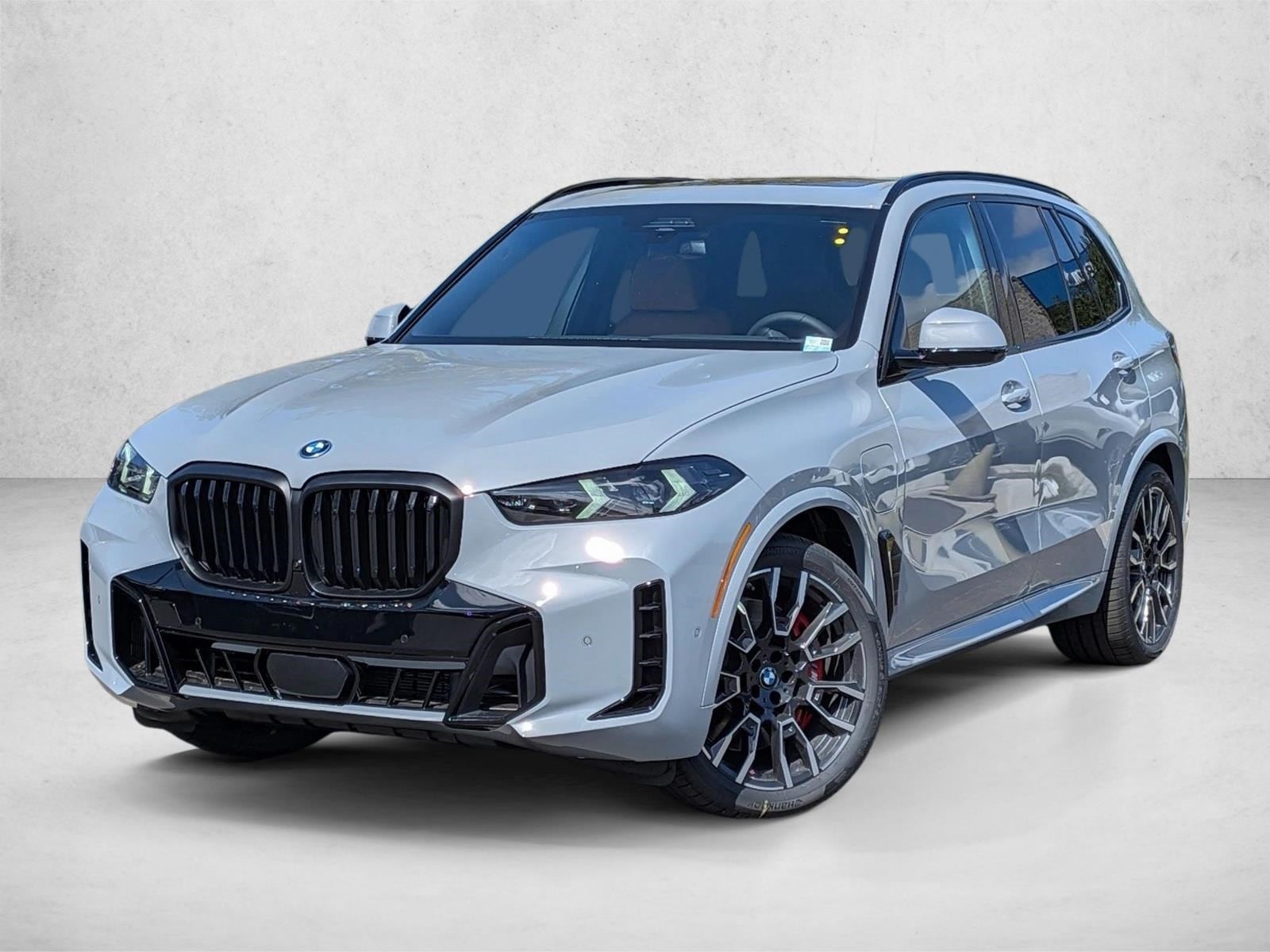 2026 BMW X5 xDrive50e's photo