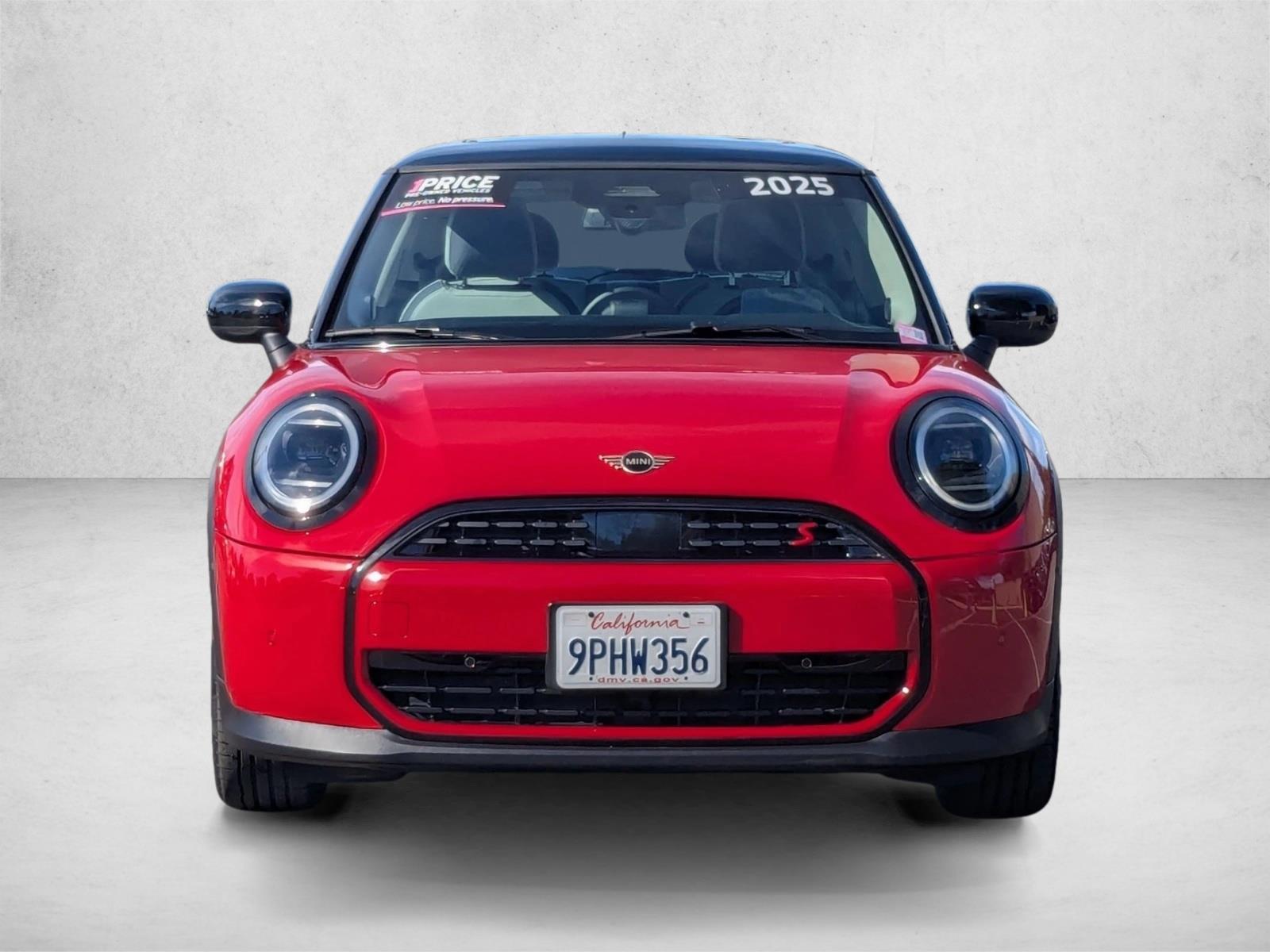 2025 Mini Cooper 2 Door Hardtop S photo 2